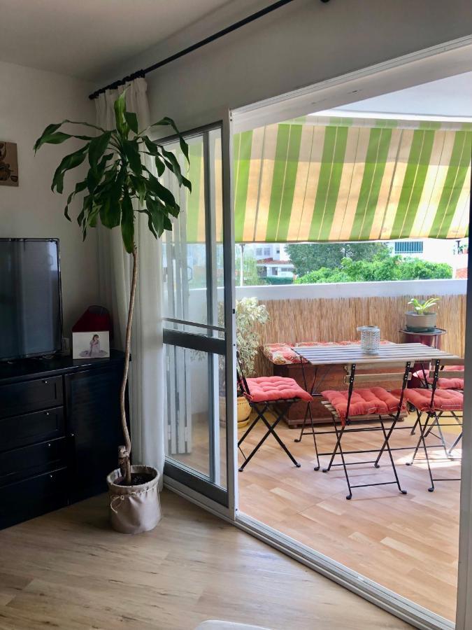 Con Smart Tv En Piso Compartido Con Bano Privado O Compartido Sol *