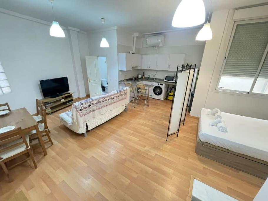 Apartment Flat In Atarazanas - Souv Malaga