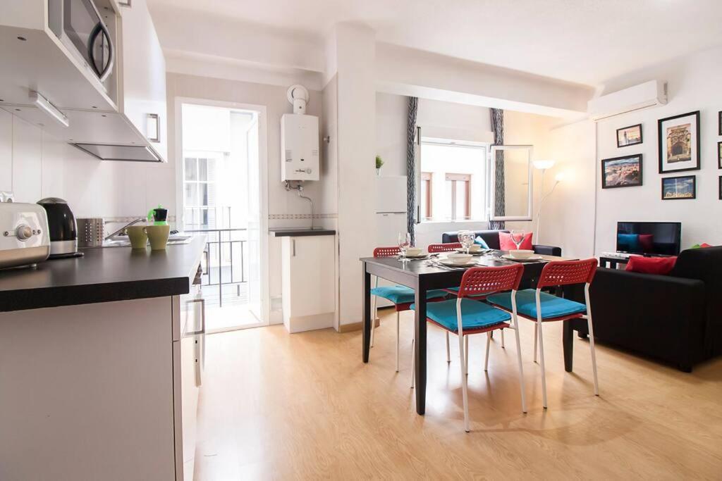 Apartment Entire 3 Flat In Center - Canast *