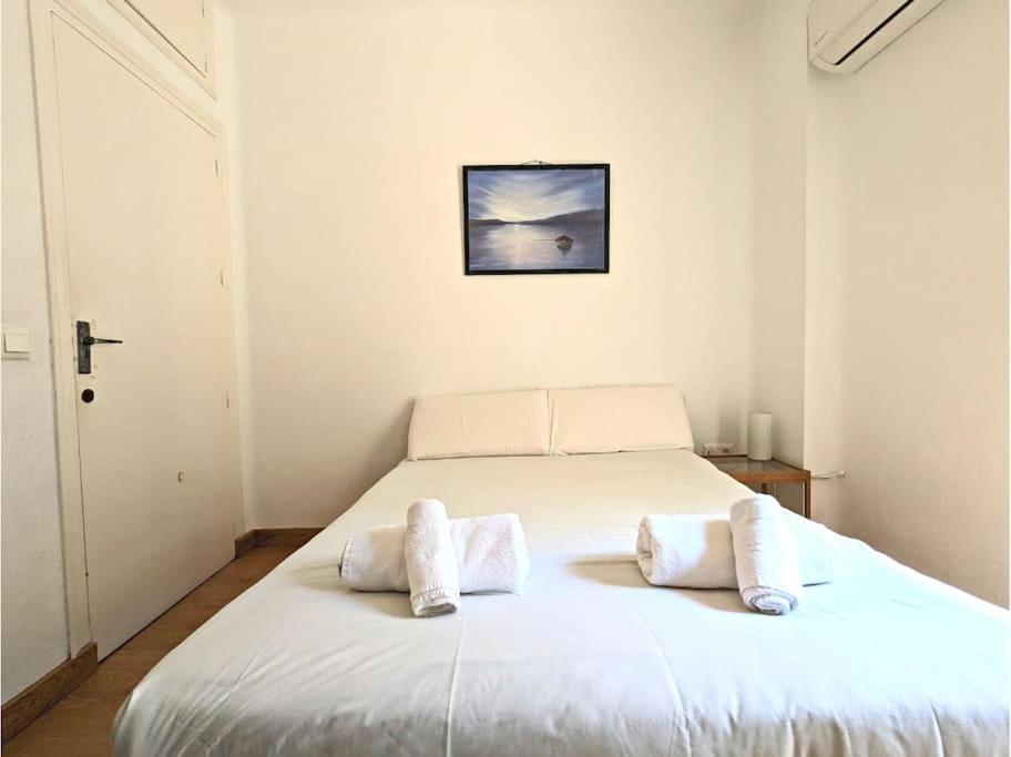 Entire 3 Flat In Center - Canast Apartment