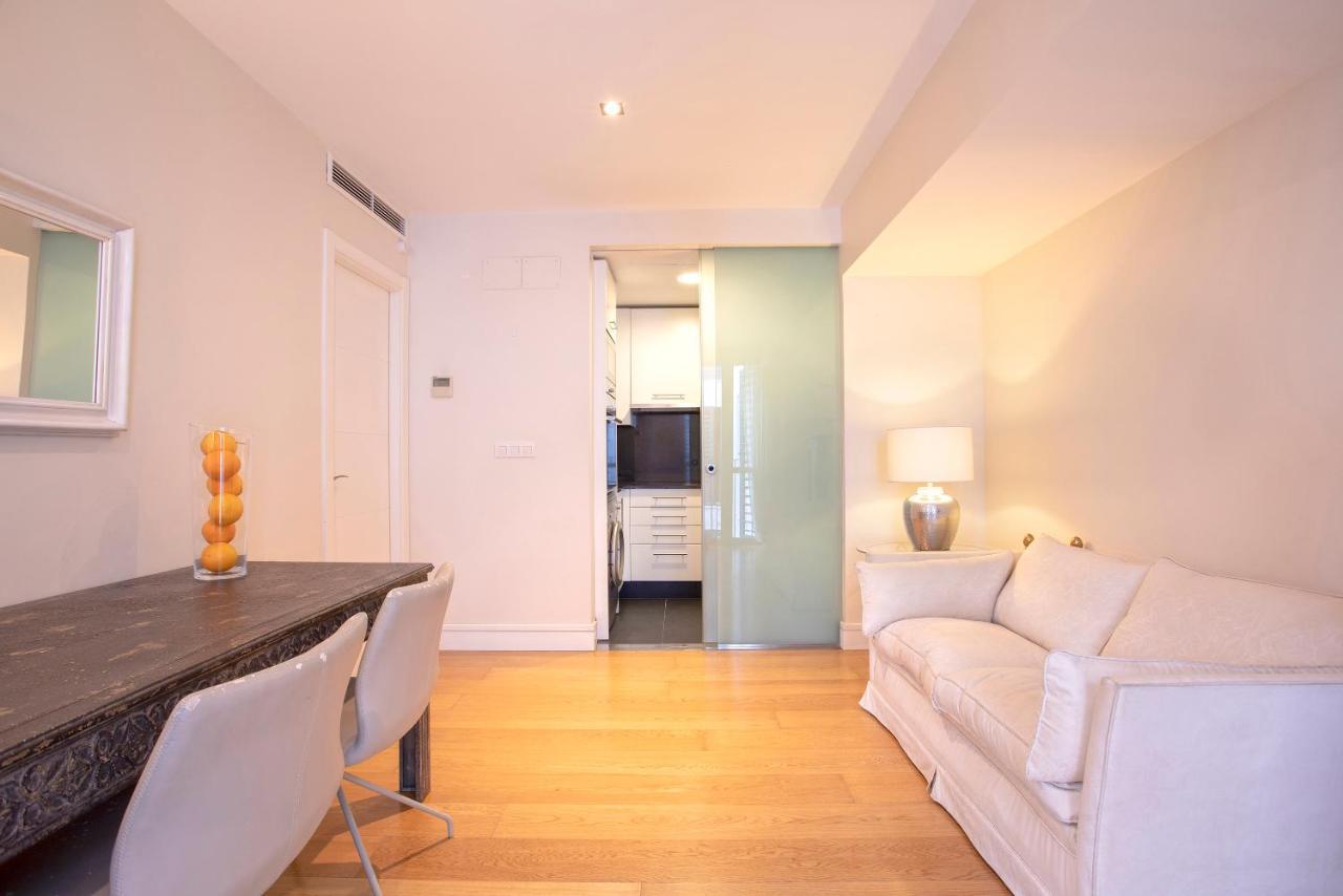 Apartment Acogedor Junto A La Catedral By Rent Me Málaga