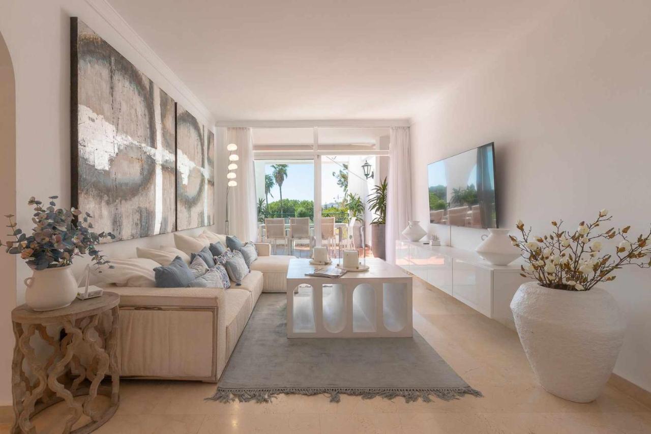 Elegante En La Quinta Golf Marbella Apartment Malaga