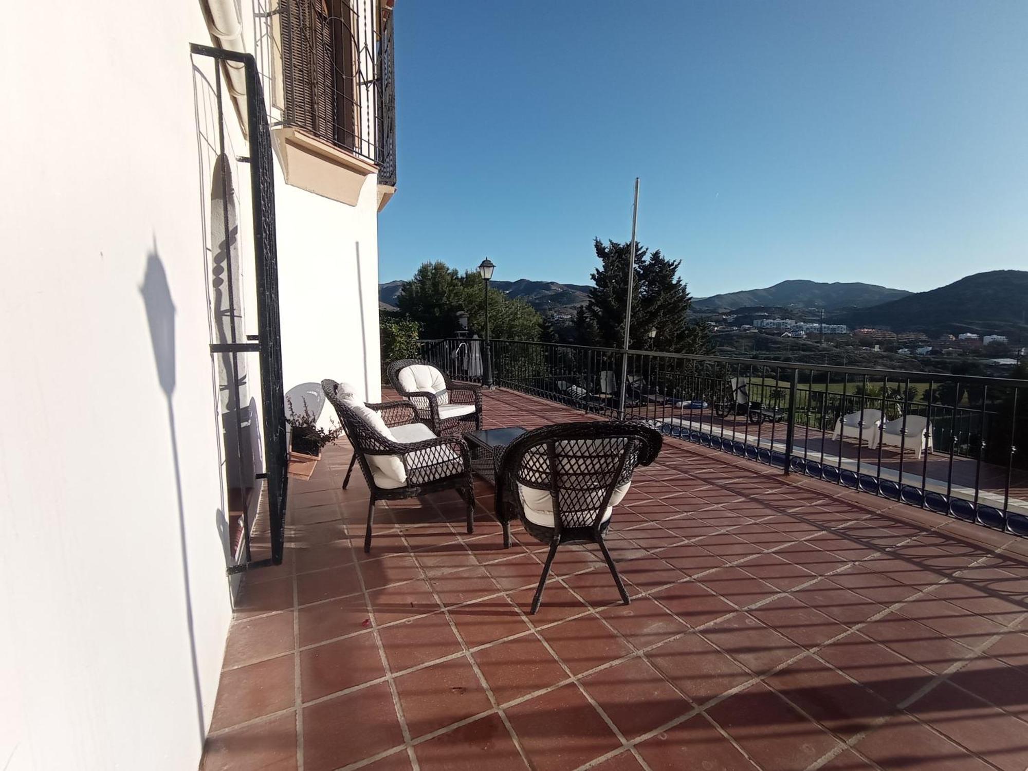En Con Piscina Malaga