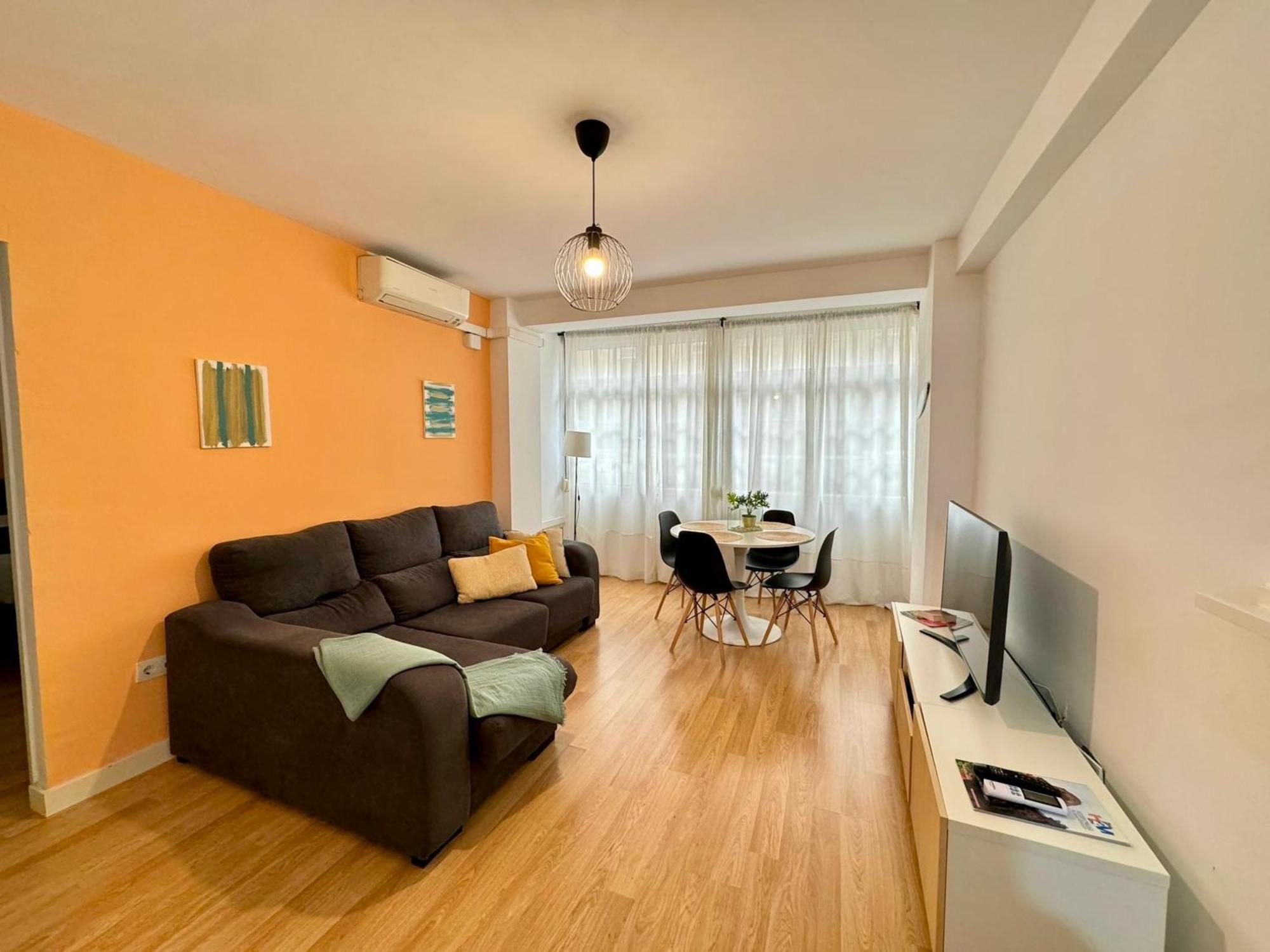 Apartment Holidays2malaga 2 Bedroom Armengual De La Mota Close Shopping Center