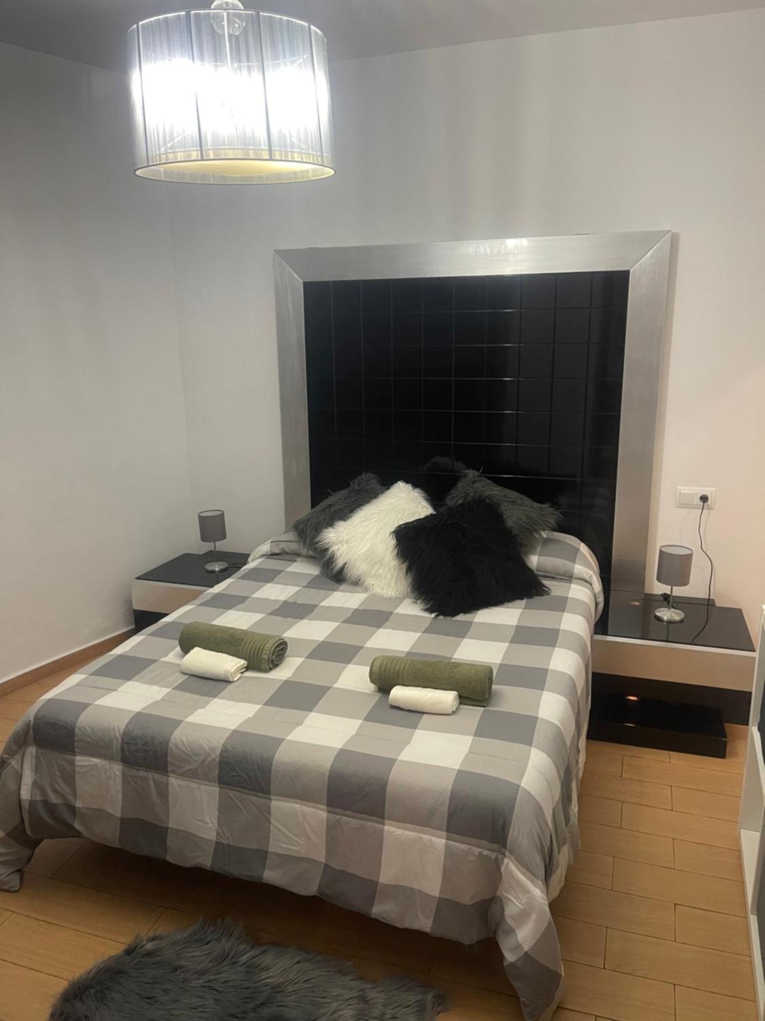 Casita Andaluza Centro Con Parking Sujeto A Disponibilidad Apartment Málaga