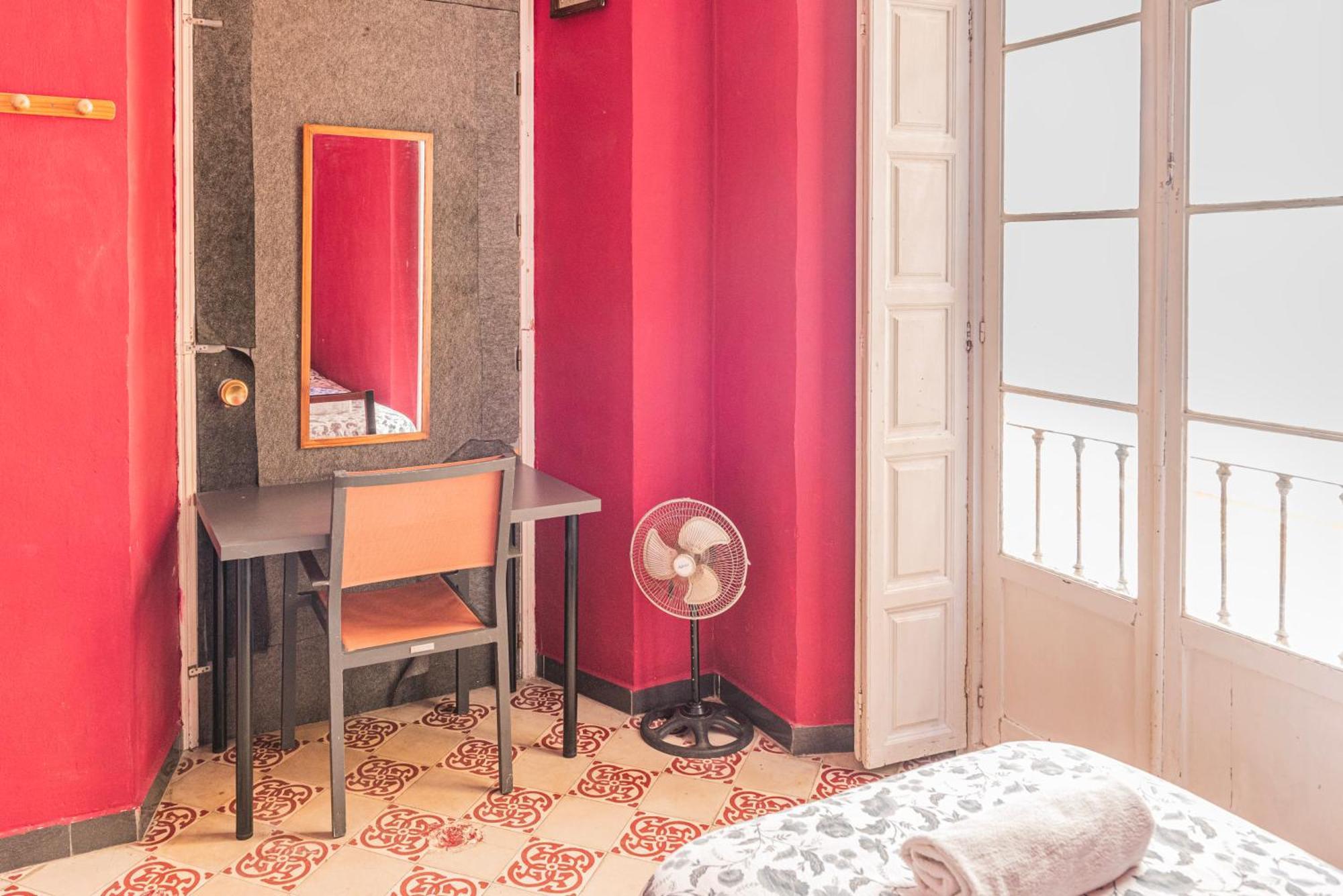 Private In Historic Building On The Square Malaga