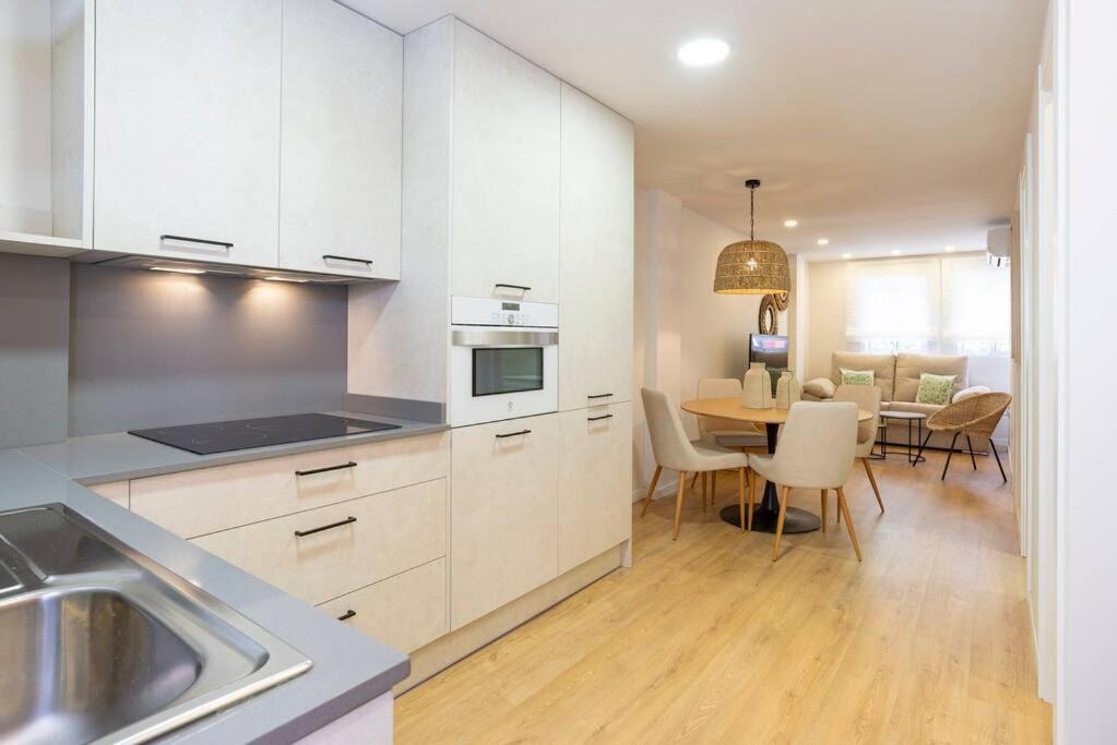 Trinidad & Central By Ele Appartement *