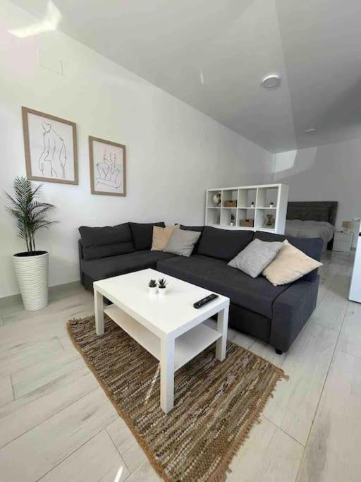 Estudio Playa La Misericordia Apartment *