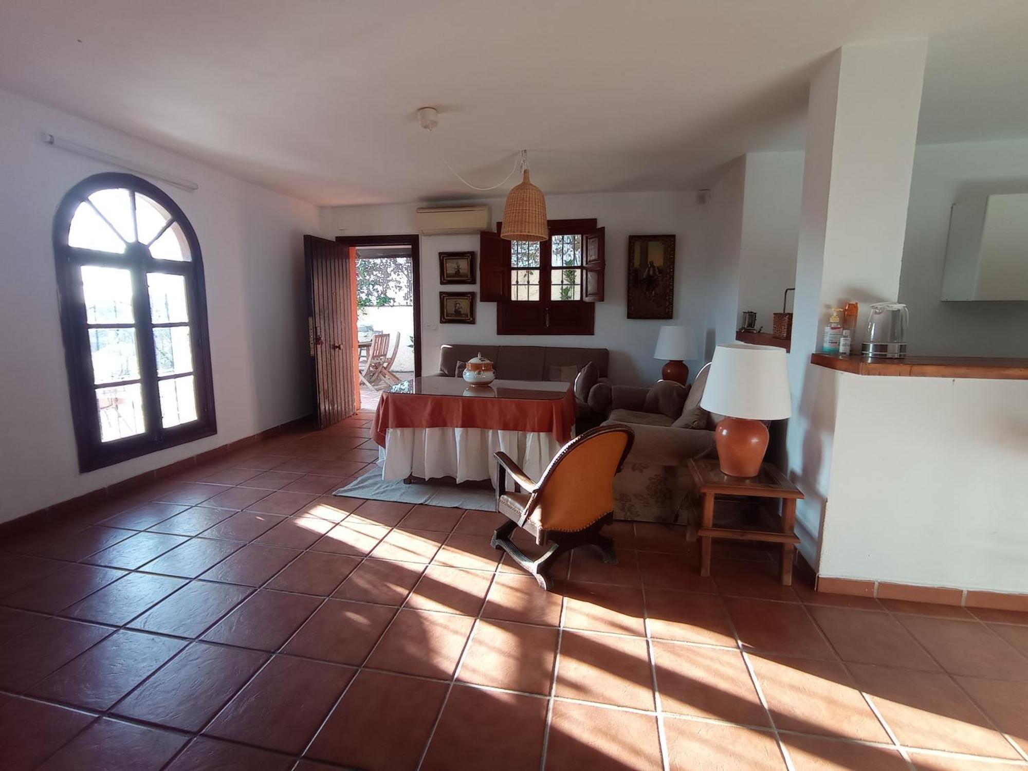 En Con Piscina Apartment