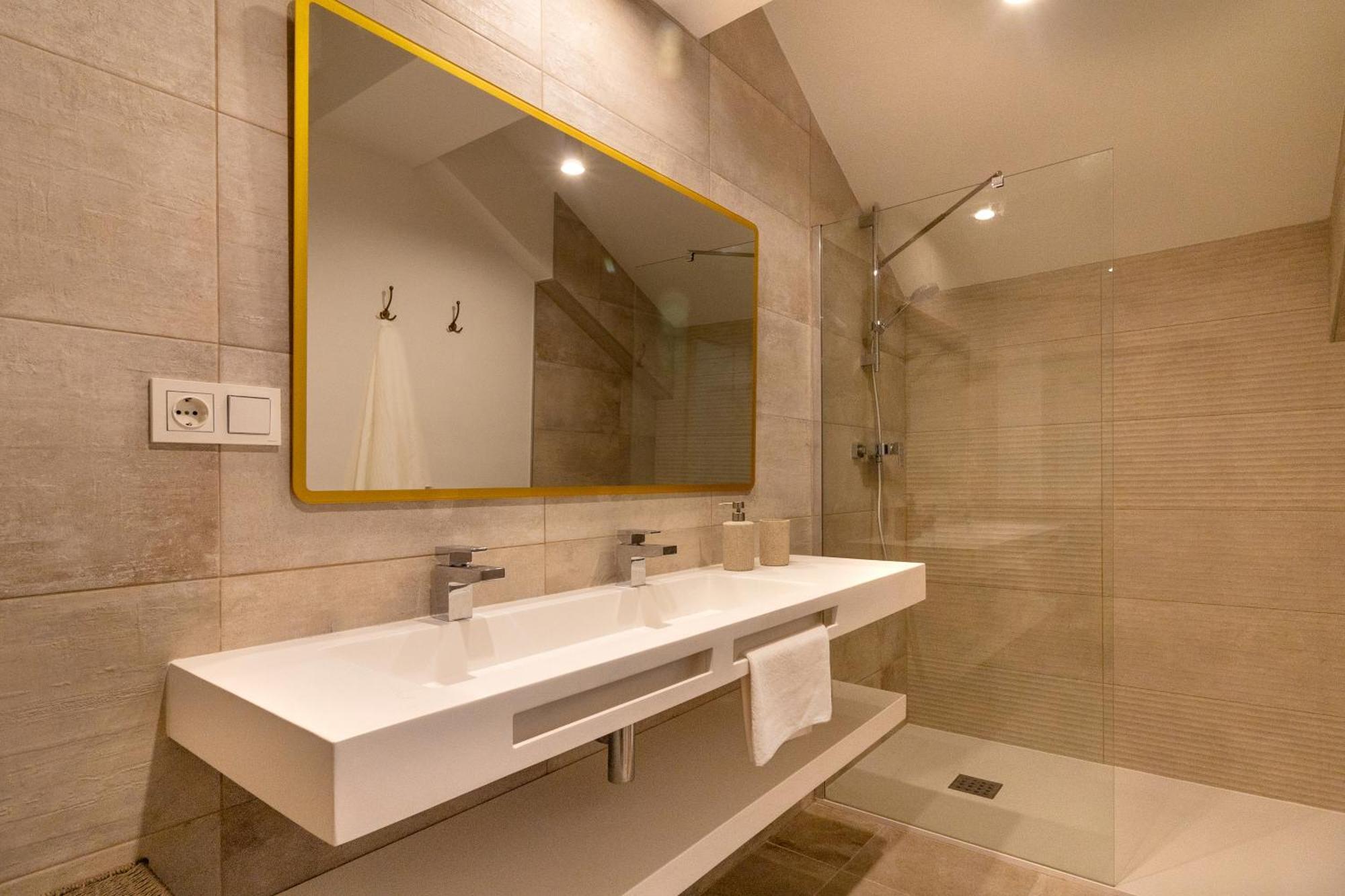 Appartement Nt Luxury Duplex With Terrace & Parking