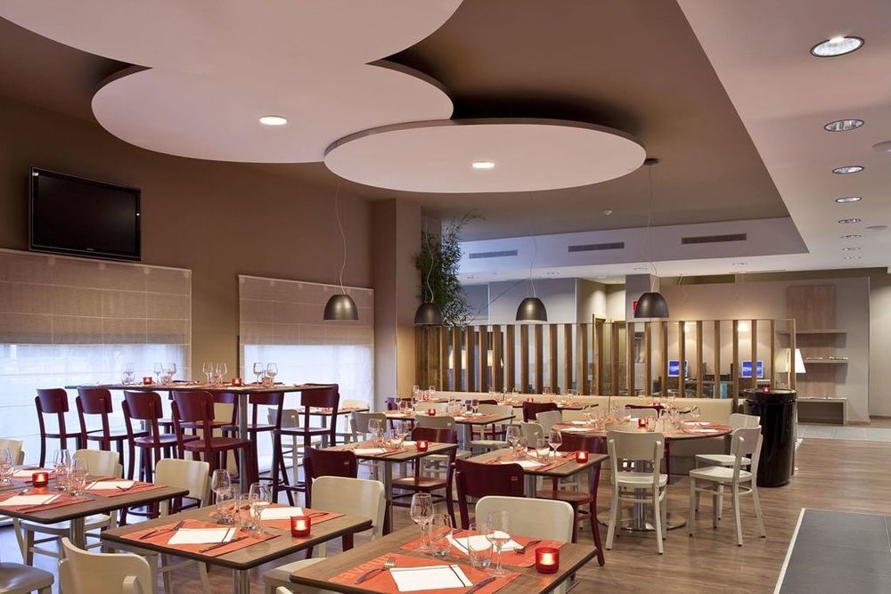Travelodge Airport Hotel 3*