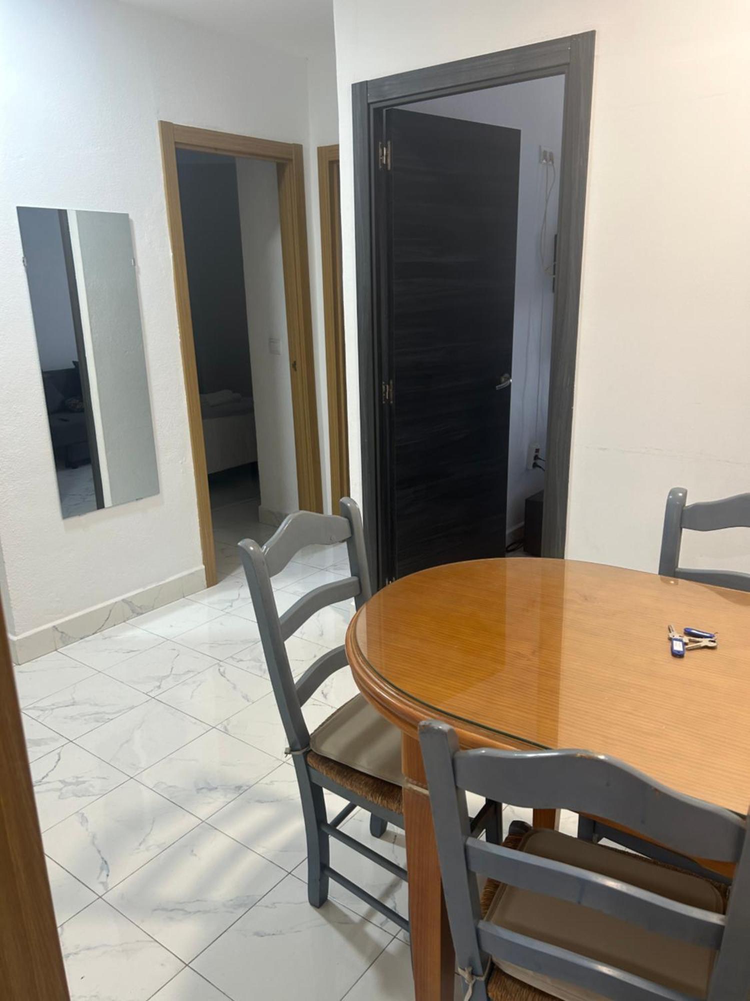 Domingo Apartment *