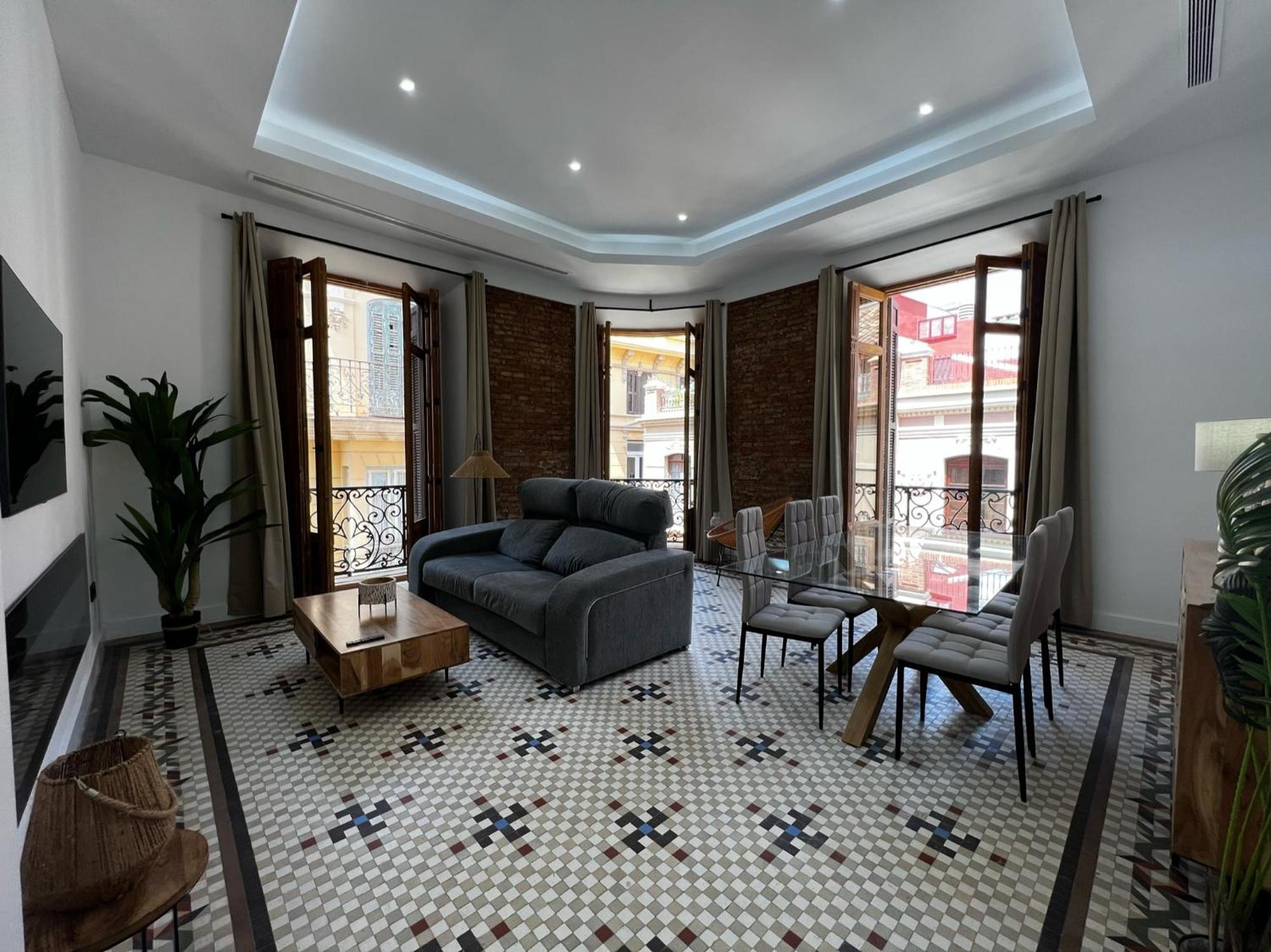 Apartment Grand Larios *