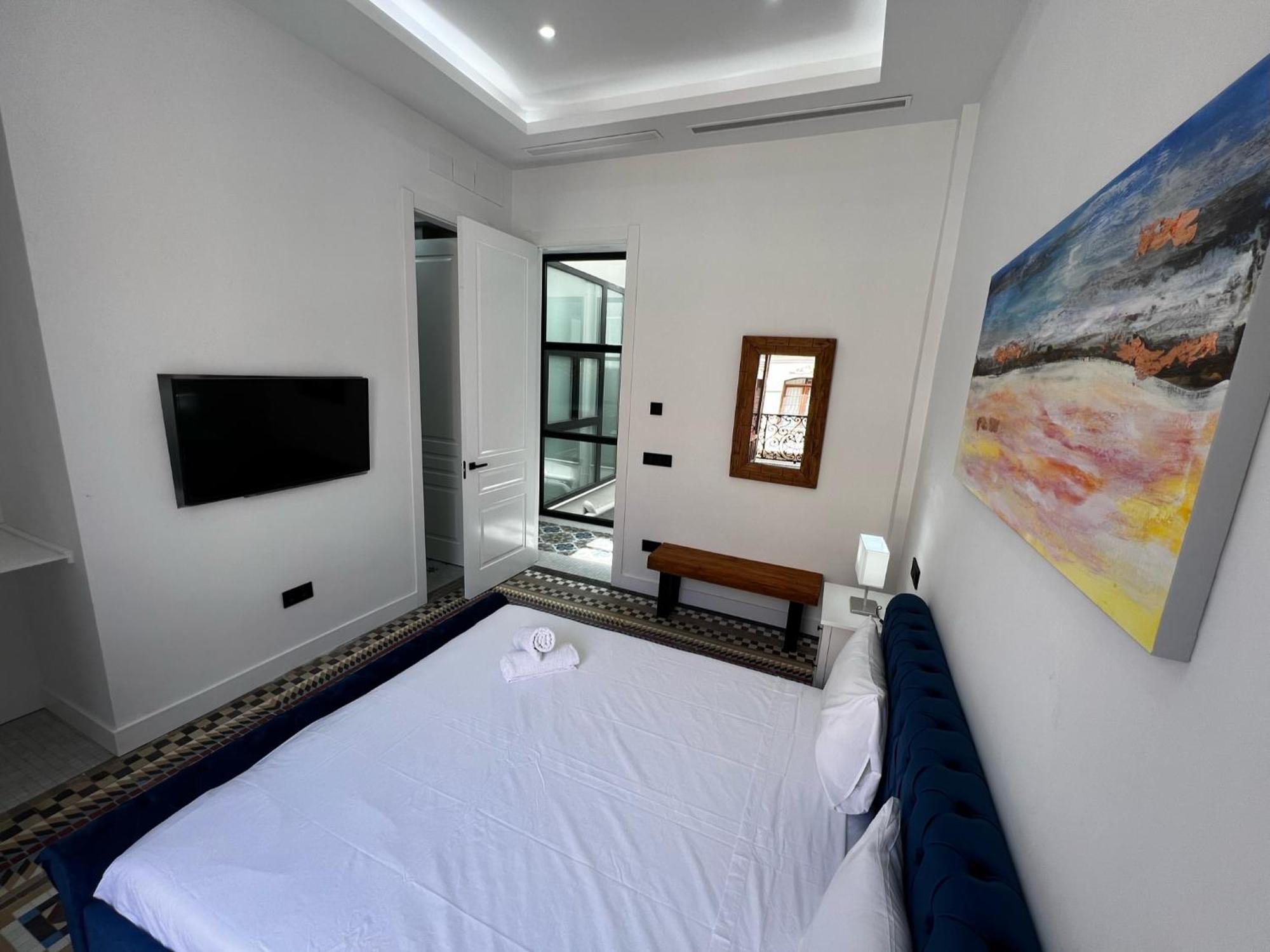 Grand Larios Apartment *