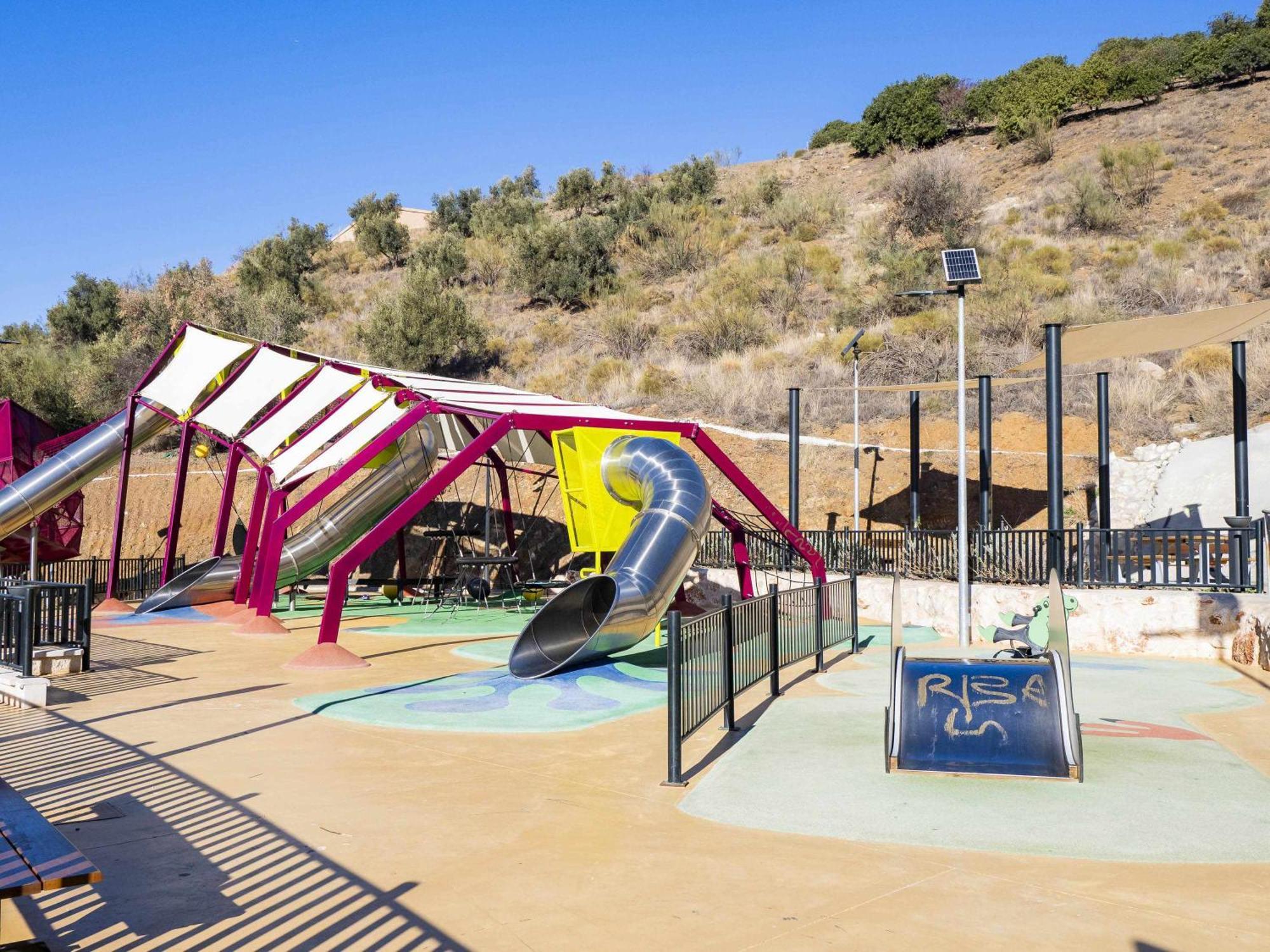Atico Con Vistas Al Mar Piscina Y Parking Málaga
