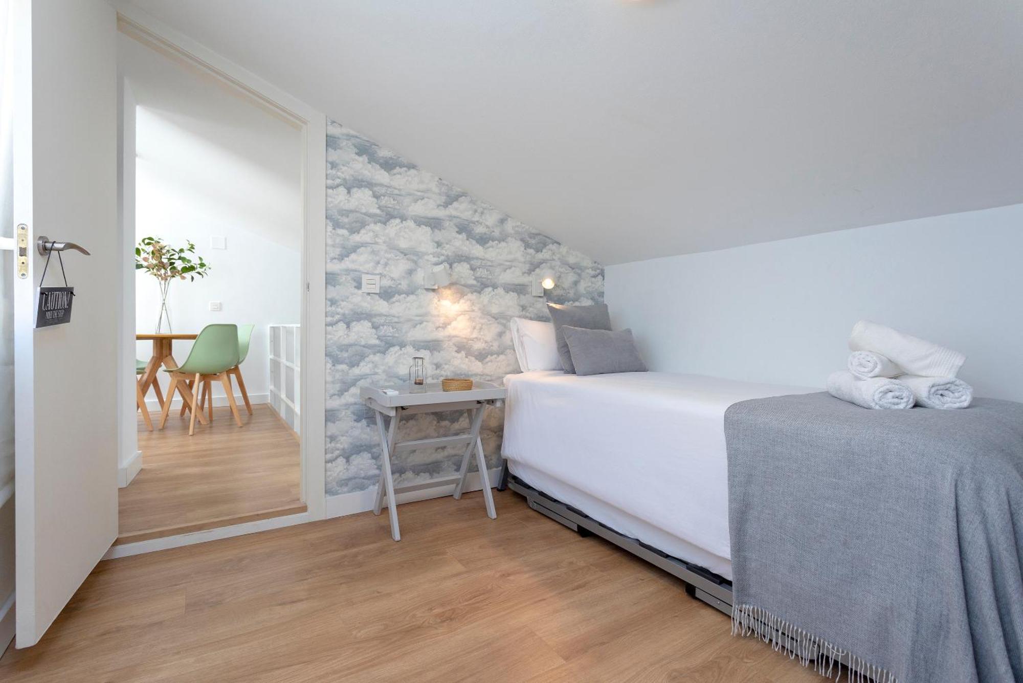 Atico Duplex Teatro Cervantes By Rent Me Apartamento *