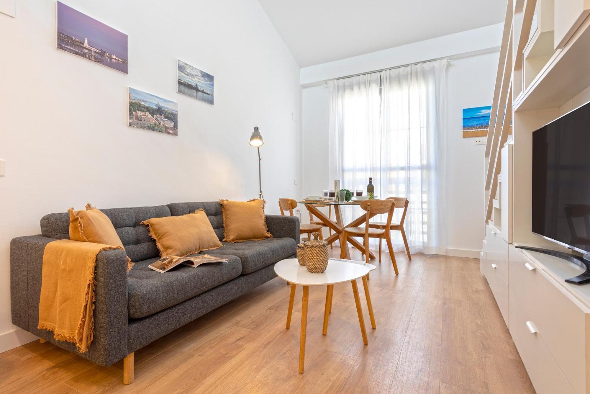 Atico Duplex Teatro Cervantes By Rent Me