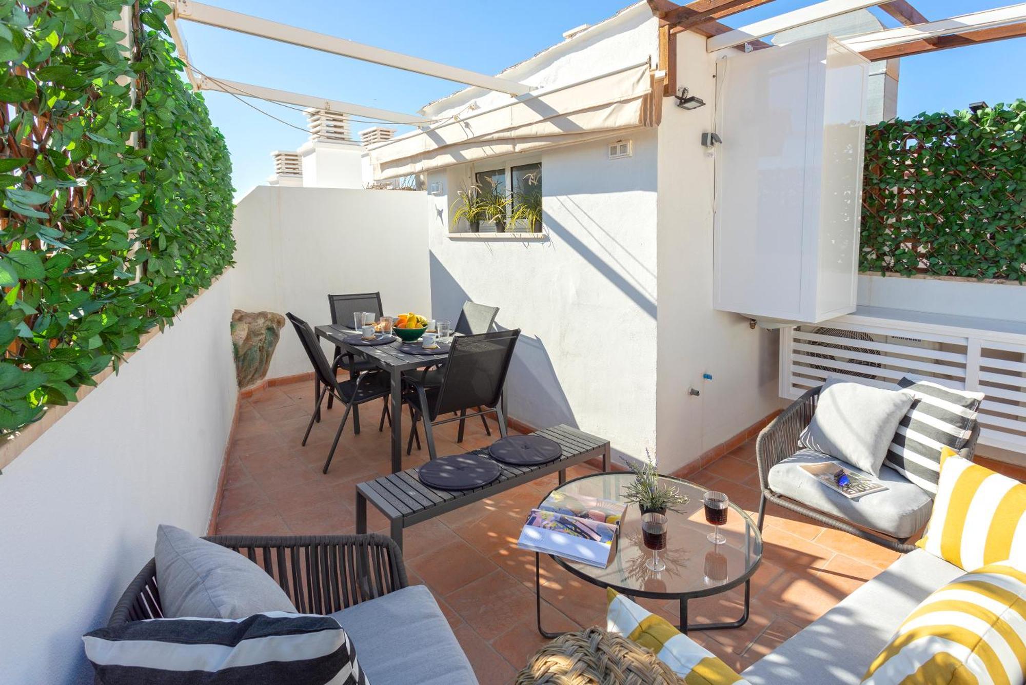 Atico Duplex Teatro Cervantes By Rent Me *