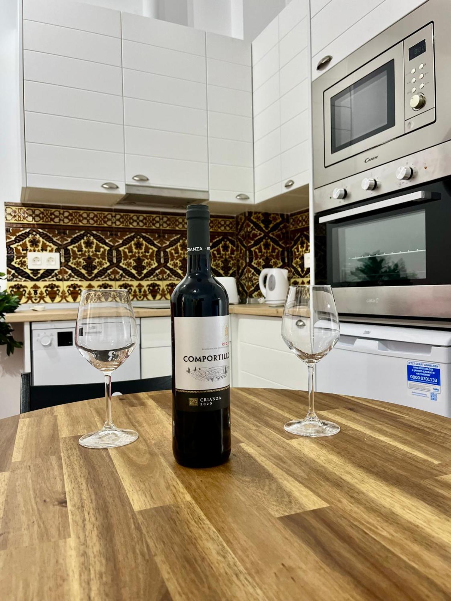 Apartment Malasana 51, New Art Apartment, Historic Center, Quite Neighborhood, Ml Malaga