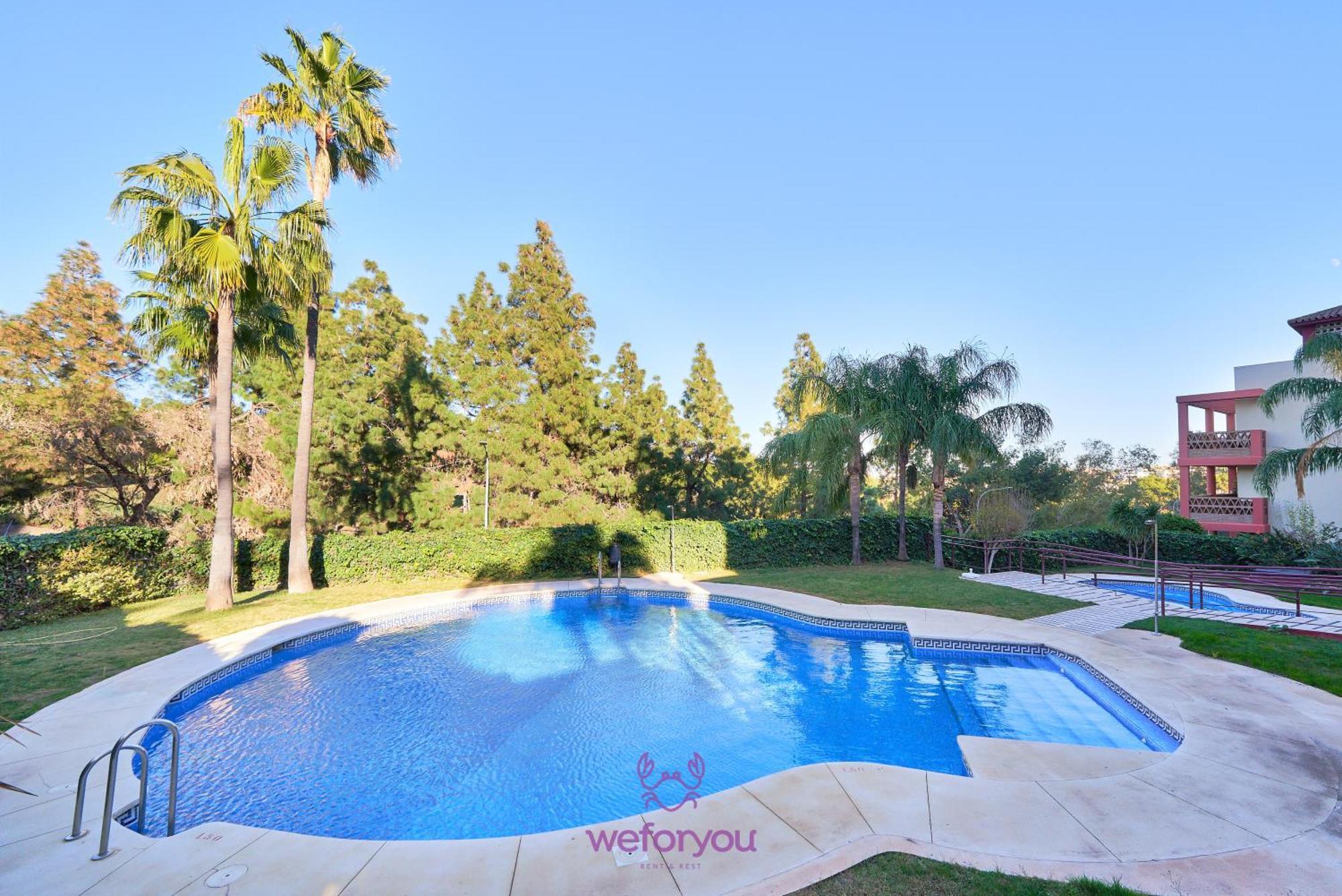 Weforyou Torrequebrada & Golf Apartment