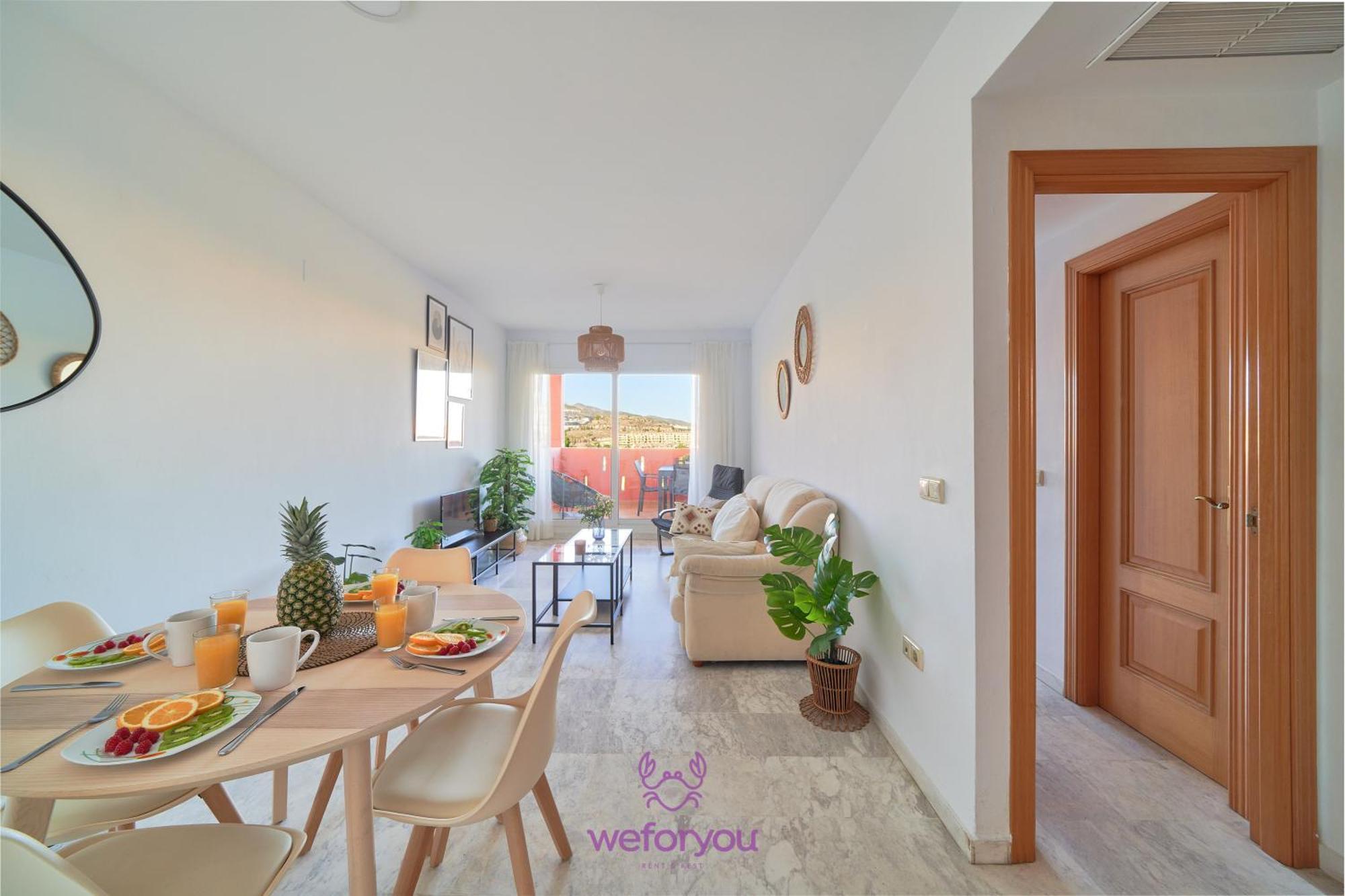 Weforyou Torrequebrada & Golf Apartment