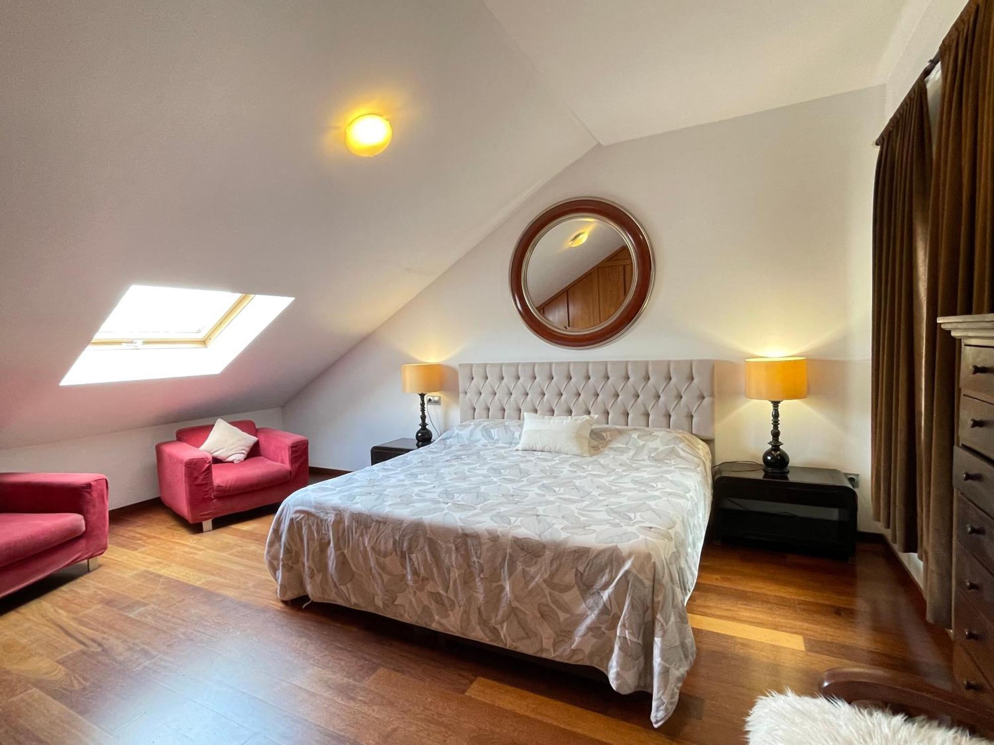 Apartment Atico En Plaza De La Constitucion 3 Bedrooms Malaga