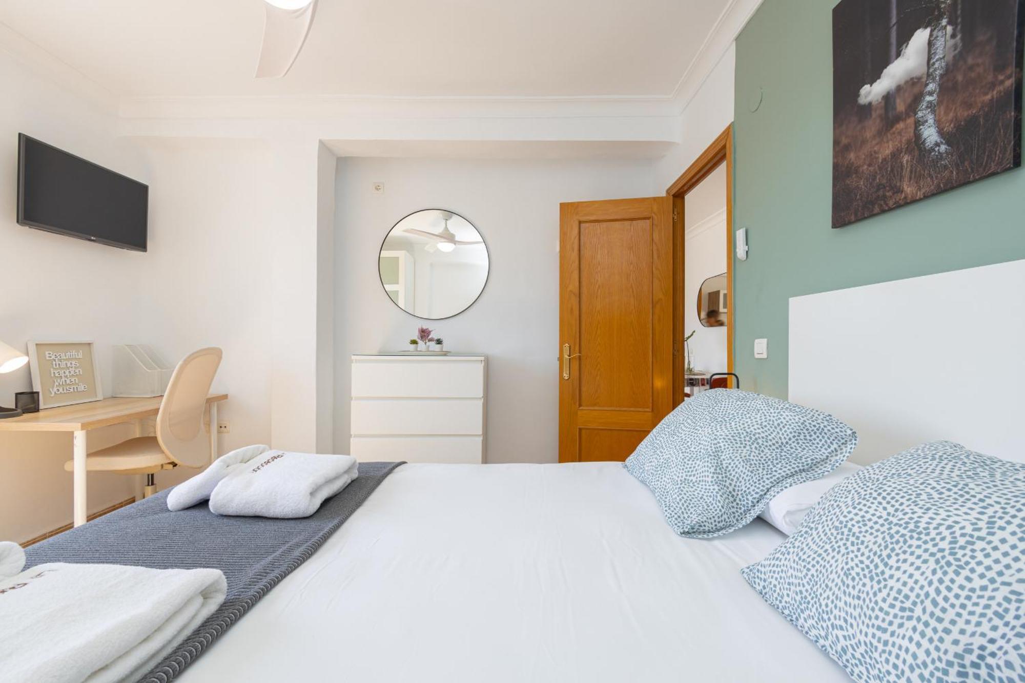 C27 Great 3 Bedroom Close To Center