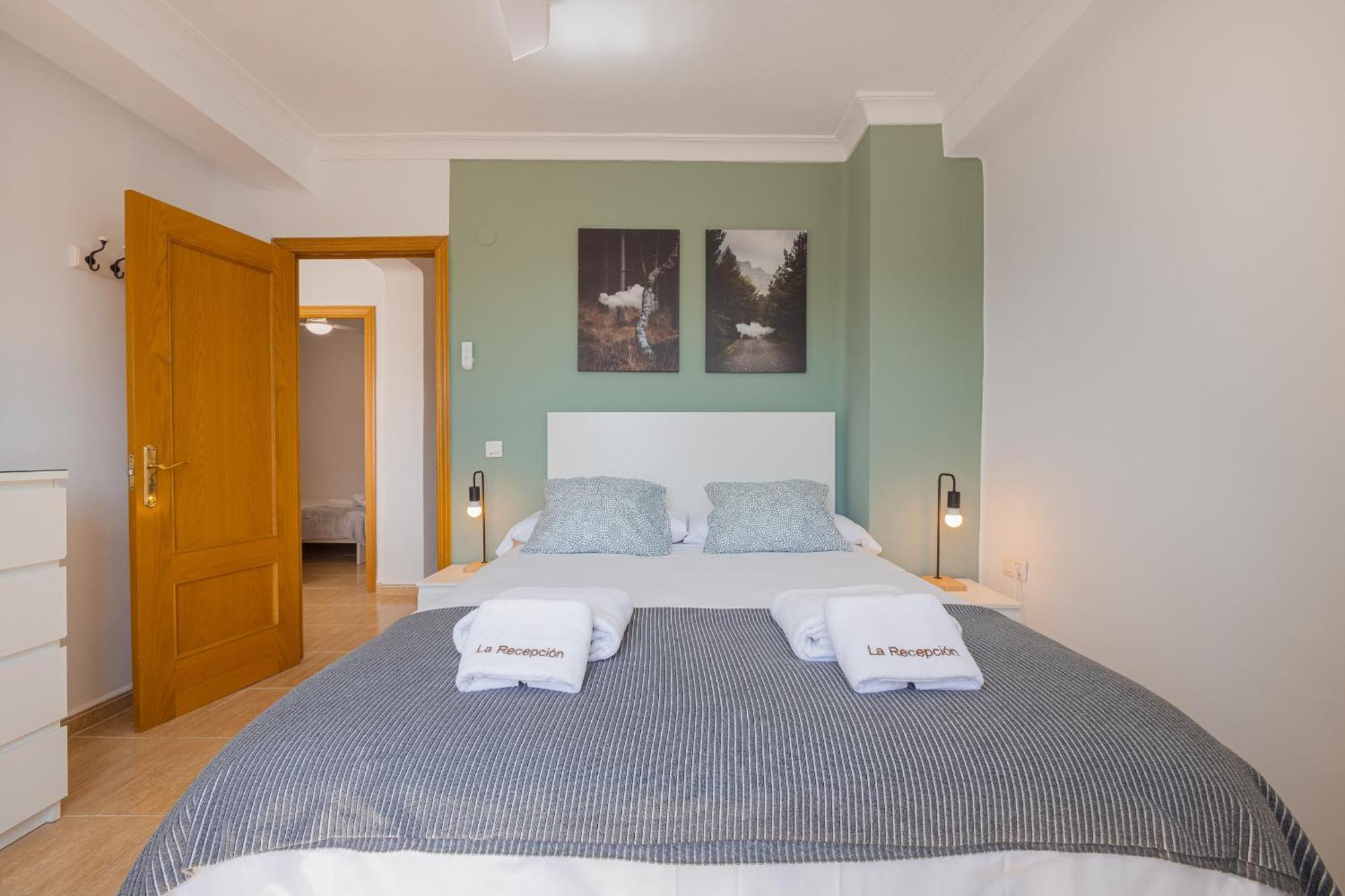 Apartment C27 Great 3 Bedroom Close To Center Malaga