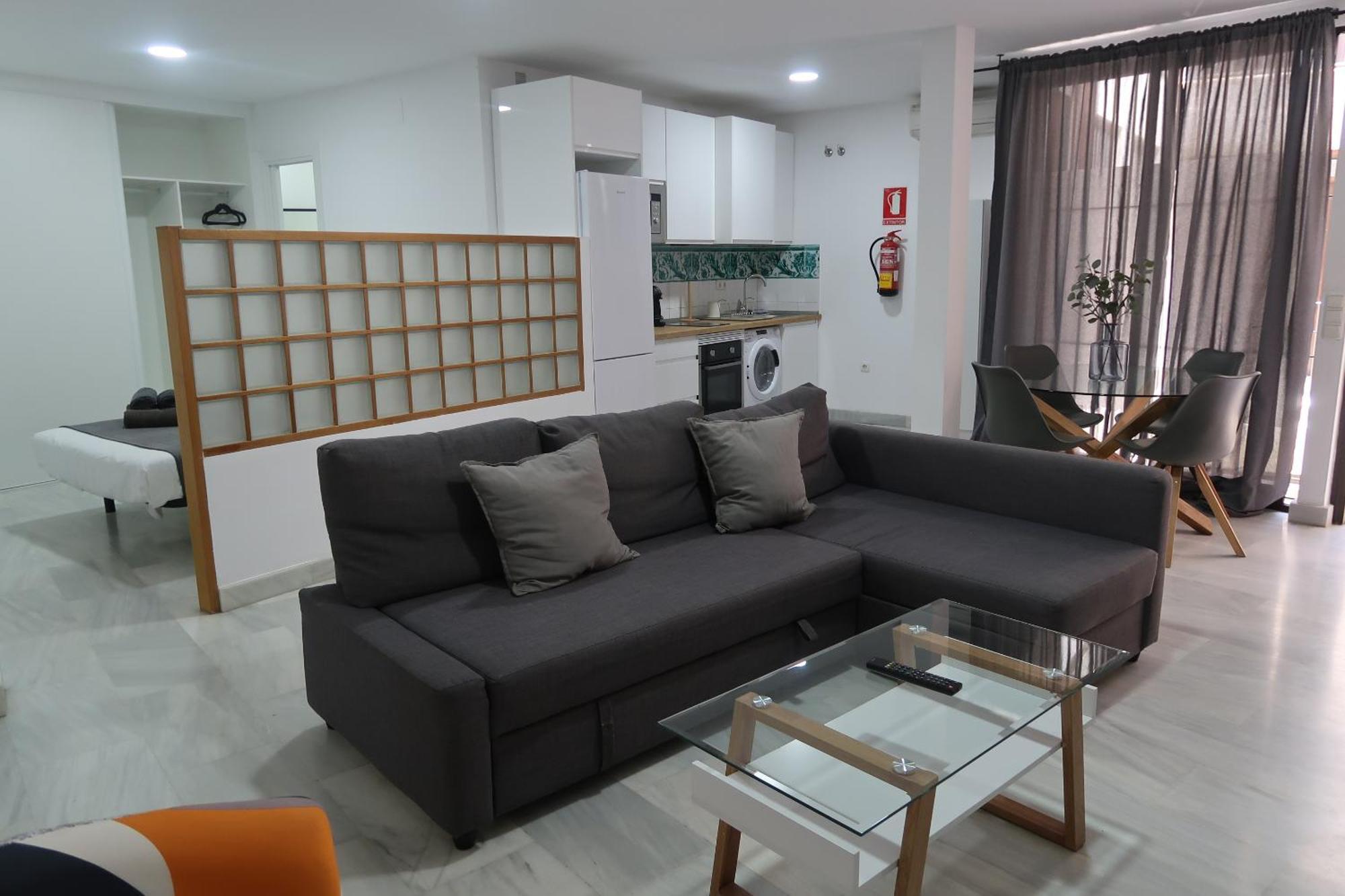 Apartment J & E Center