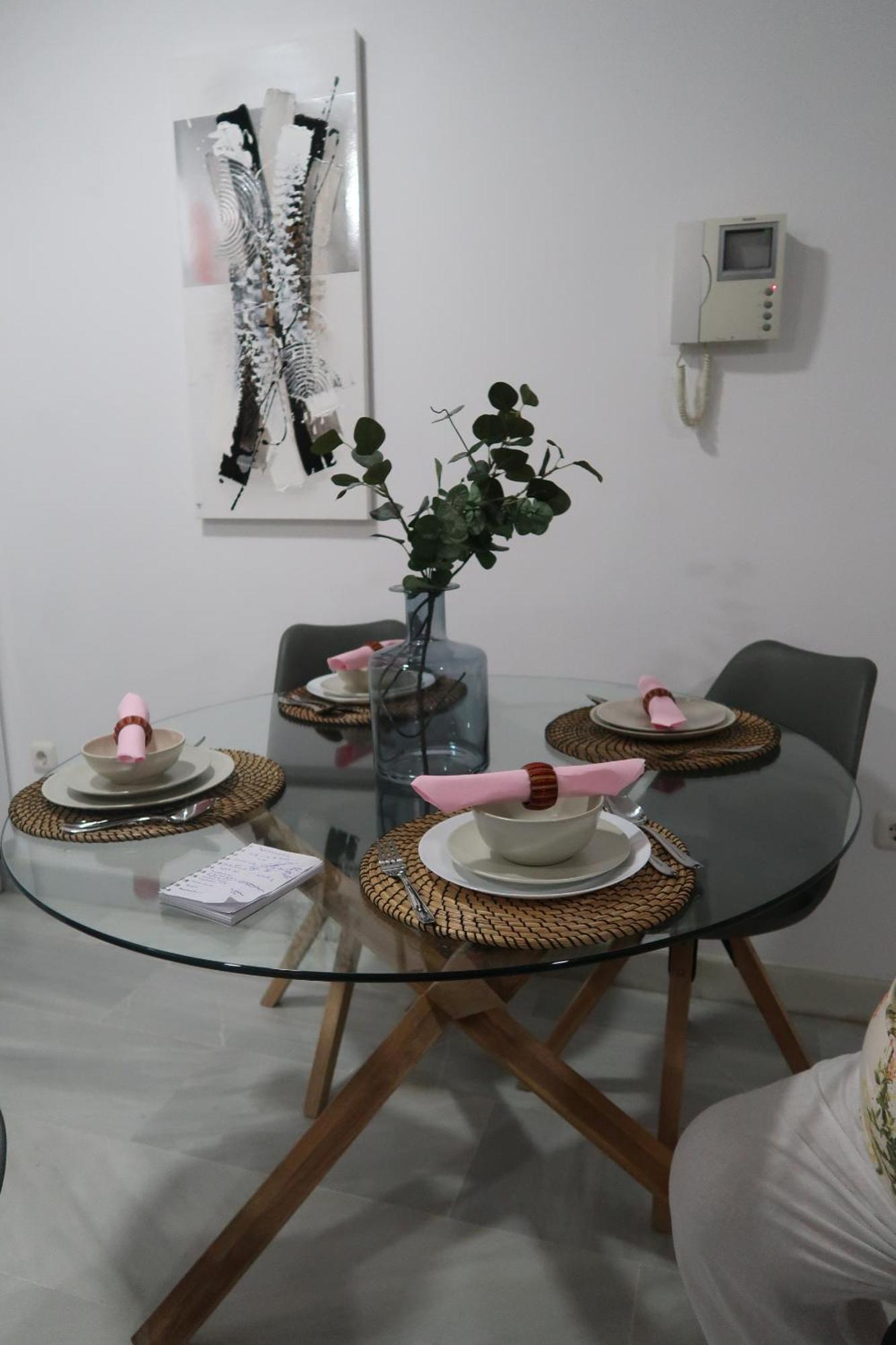Apartment J & E Center