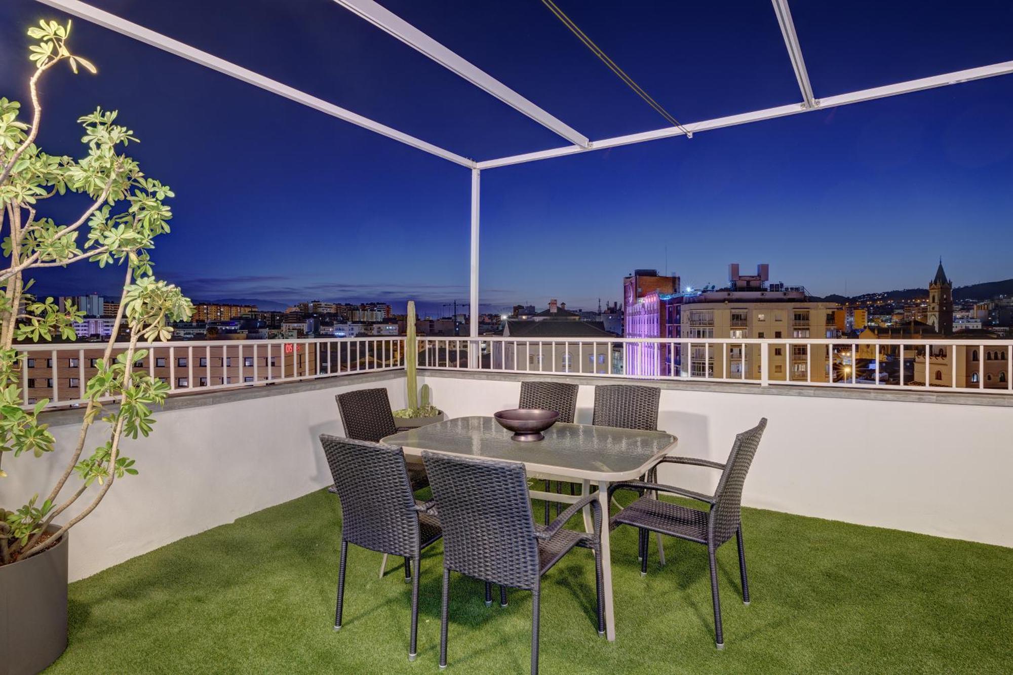 Penthouse Tribuna Center By Seric, Semana Santa Desde Tu Balcon *