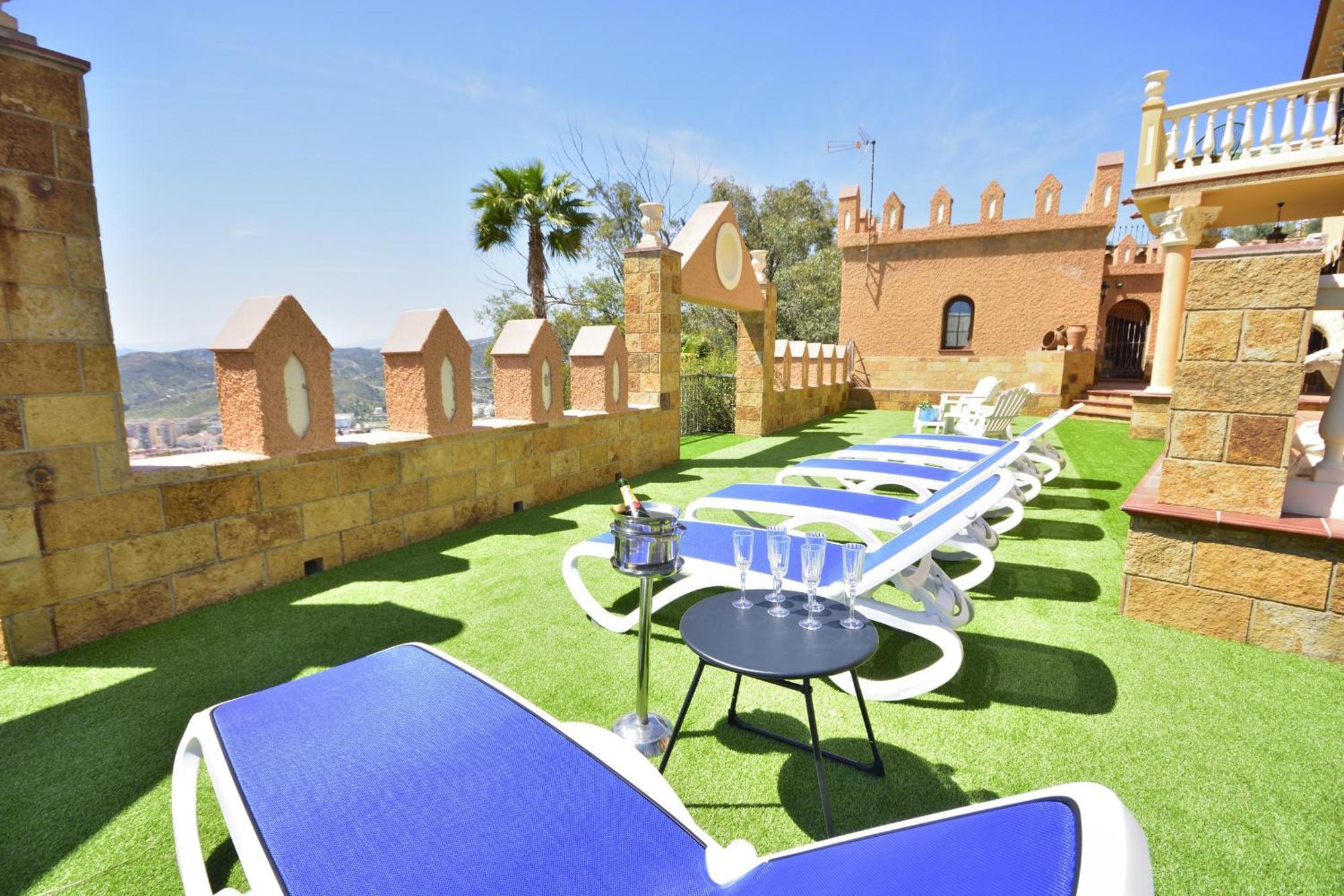 The Castle On The Hill! Villa Malaga