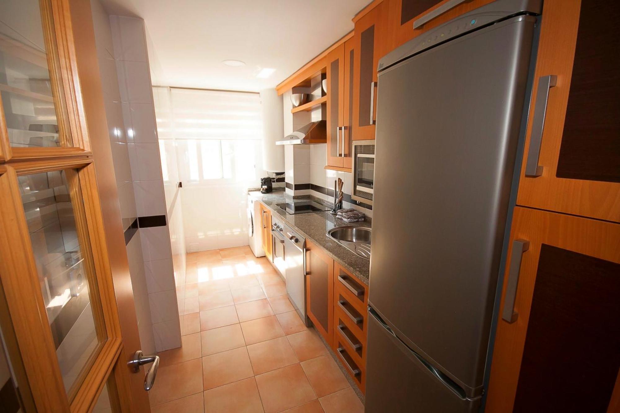 Ave Huelin 3rooms - Con Parking Y Ac