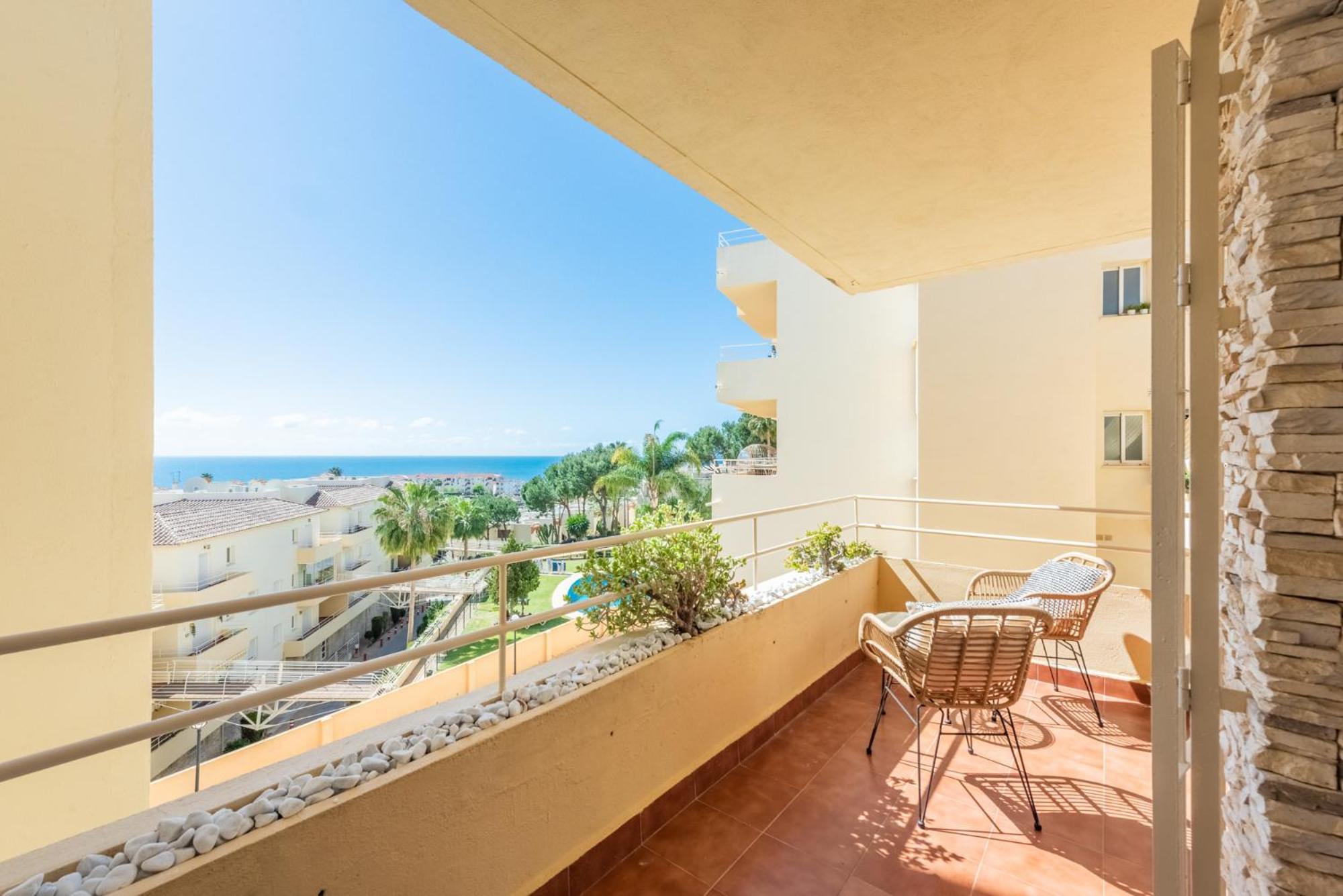 Apartment And Sea View In Riviera Del Sol *