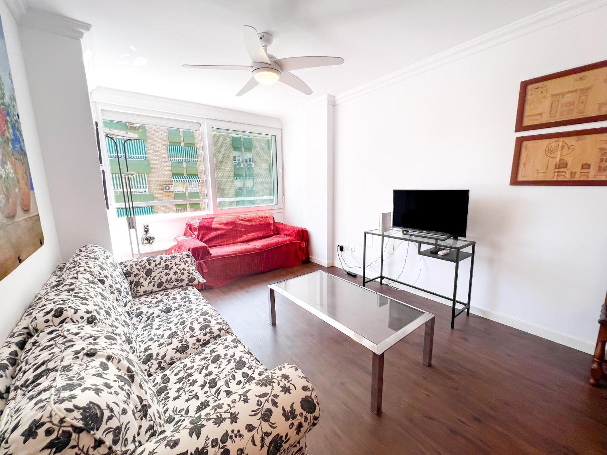 Apartment 150 M From El Palo Beach,