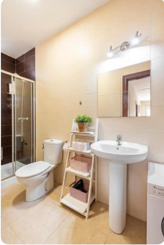 Apartamento En Primera Linea De Playa El Palo Málaga