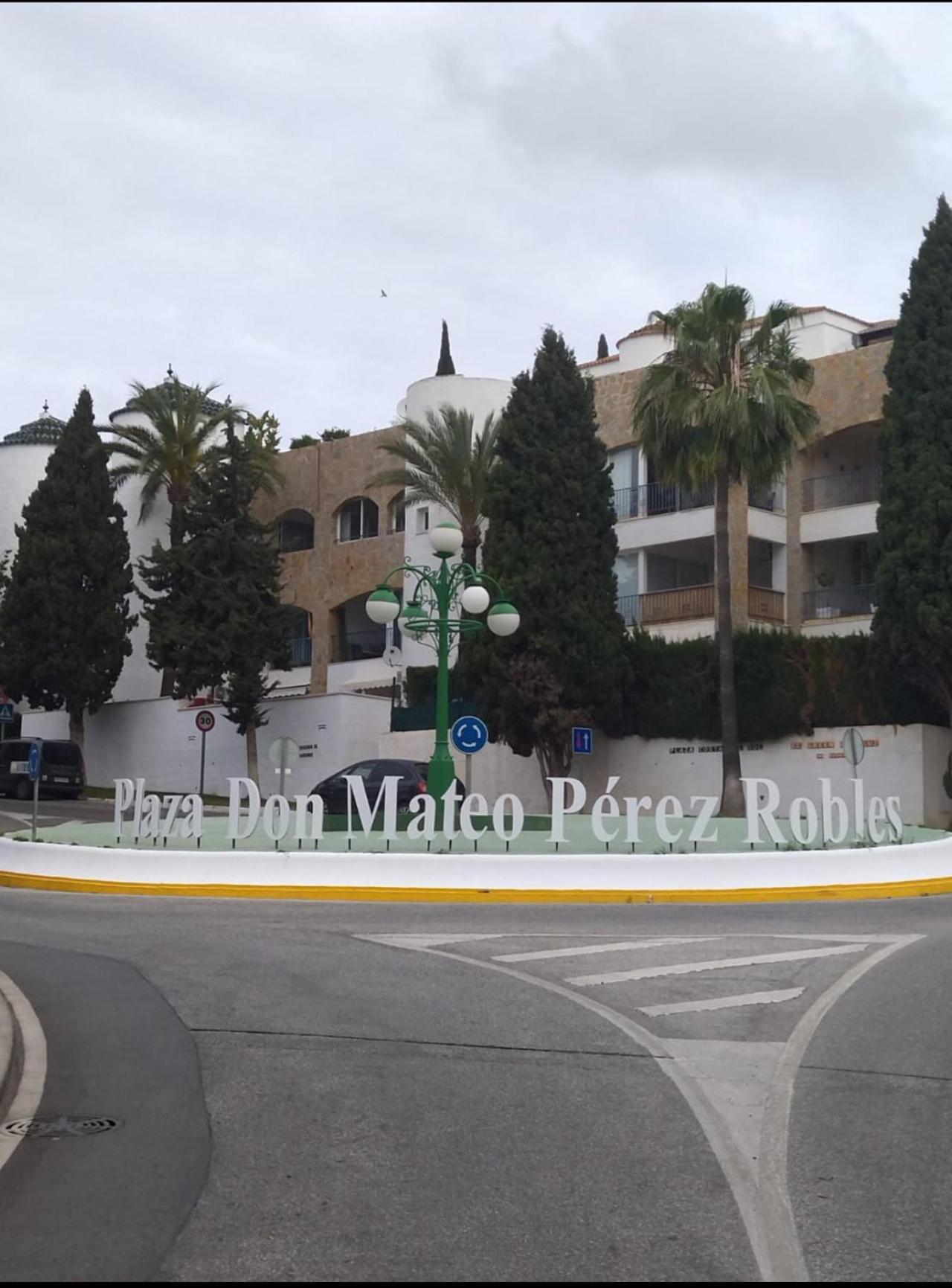 Modern On Golf - Andalucia Apartment