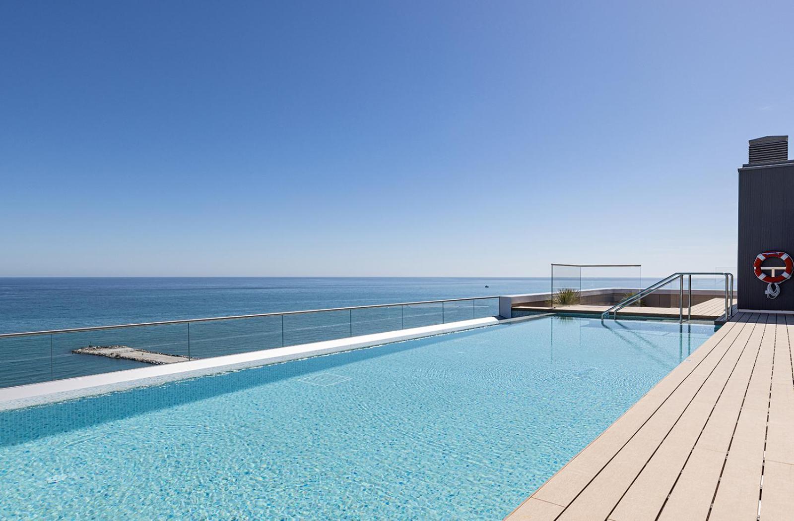 Luxury Front 2 Bed In Towers * Malaga