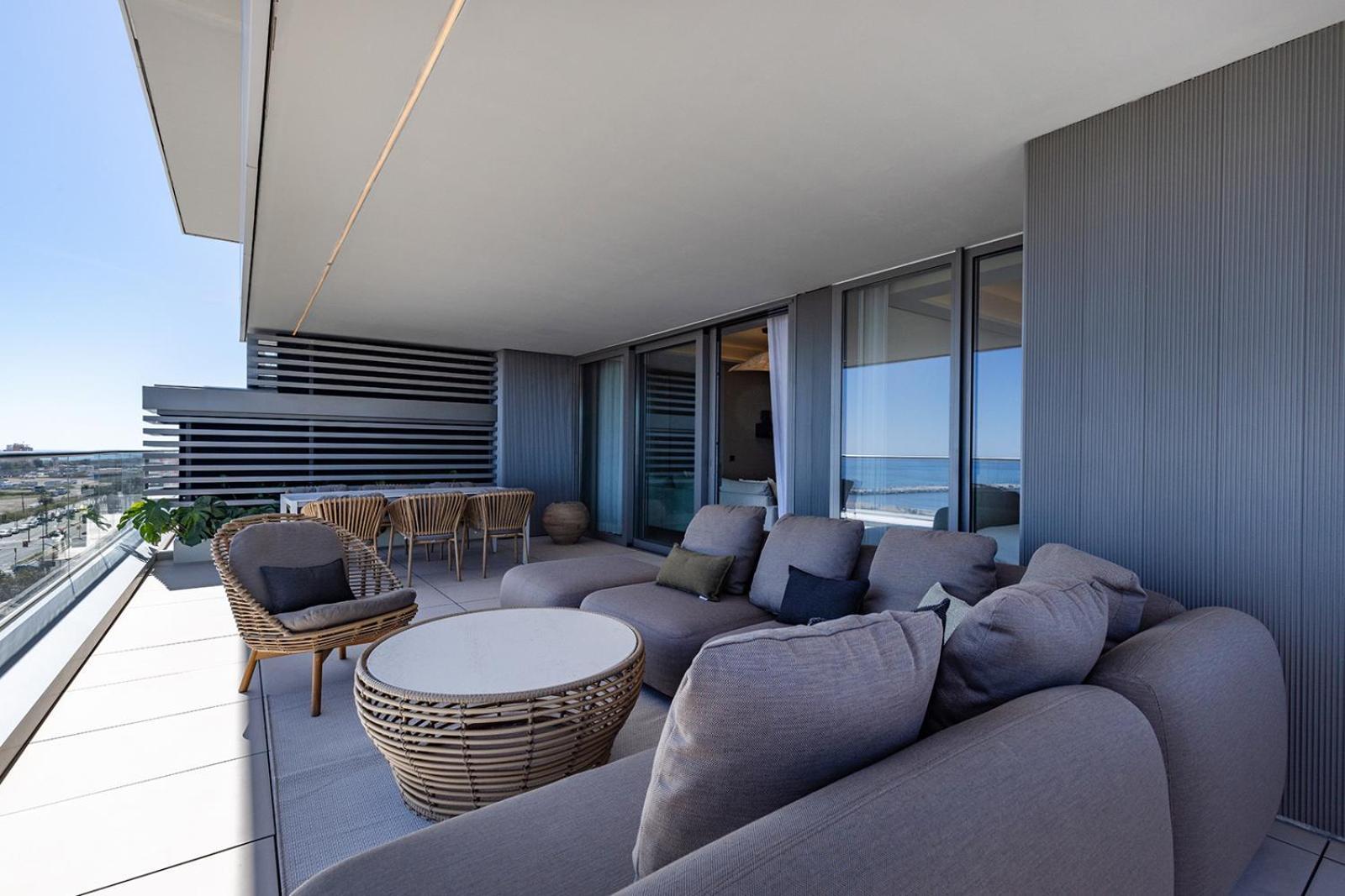 Apartment Luxury Front 2 Bed In Towers *
