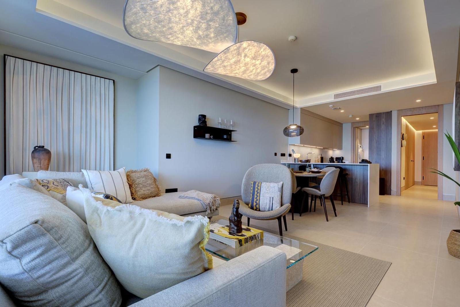 Luxury Front 2 Bed In Towers Malaga