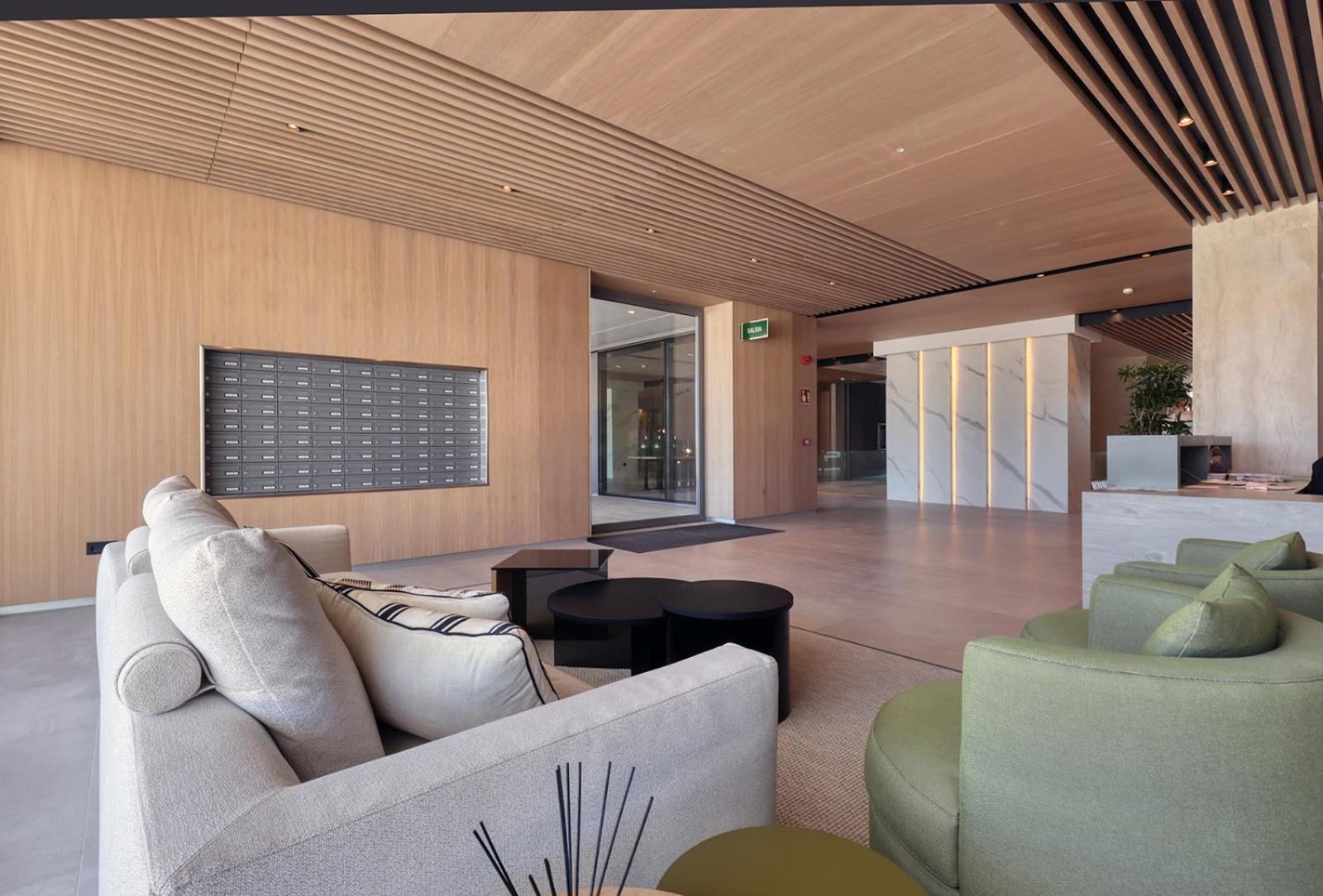 Luxury Front 2 Bed In Towers Malaga