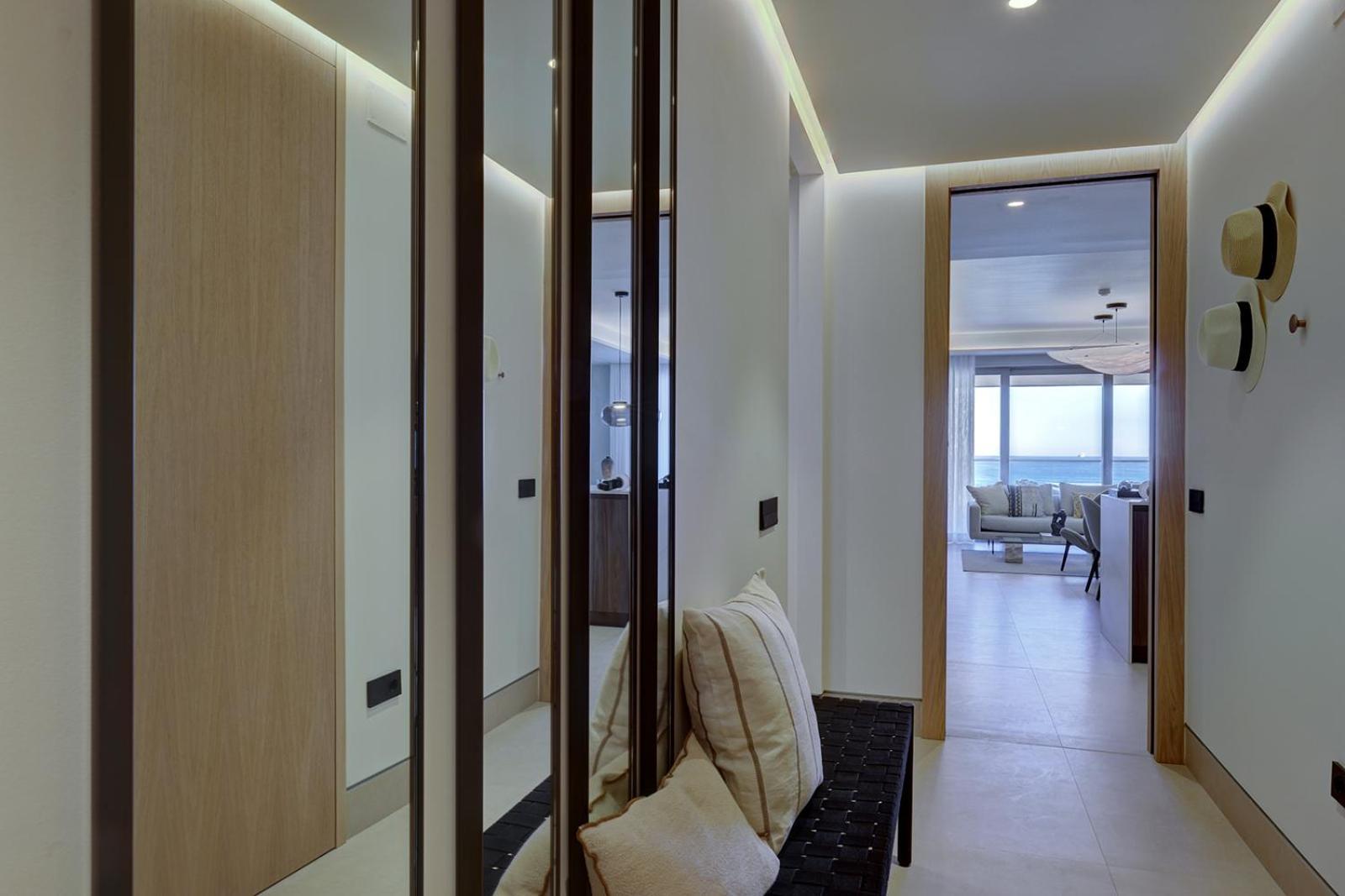 Apartment Luxury Front 2 Bed In Towers Malaga