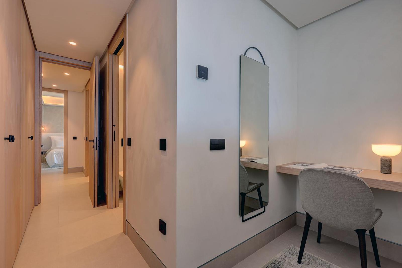 Apartment Luxury Front 2 Bed In Towers Malaga