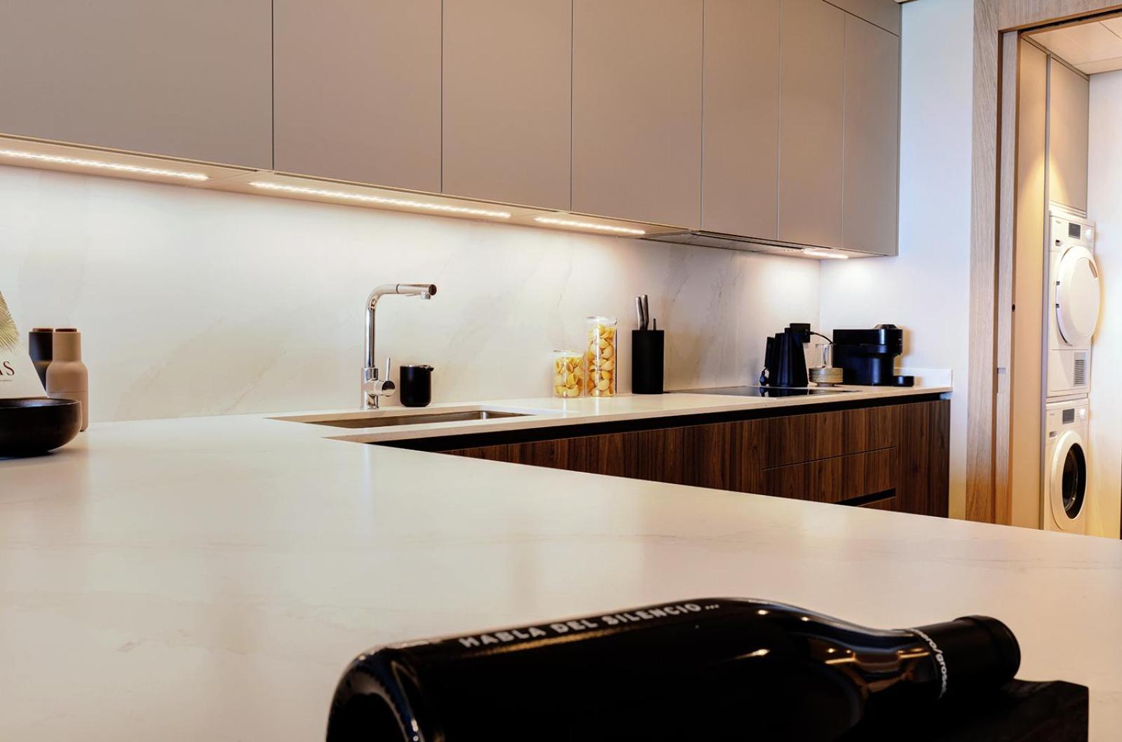 Apartment Luxury Front 2 Bed In Towers *