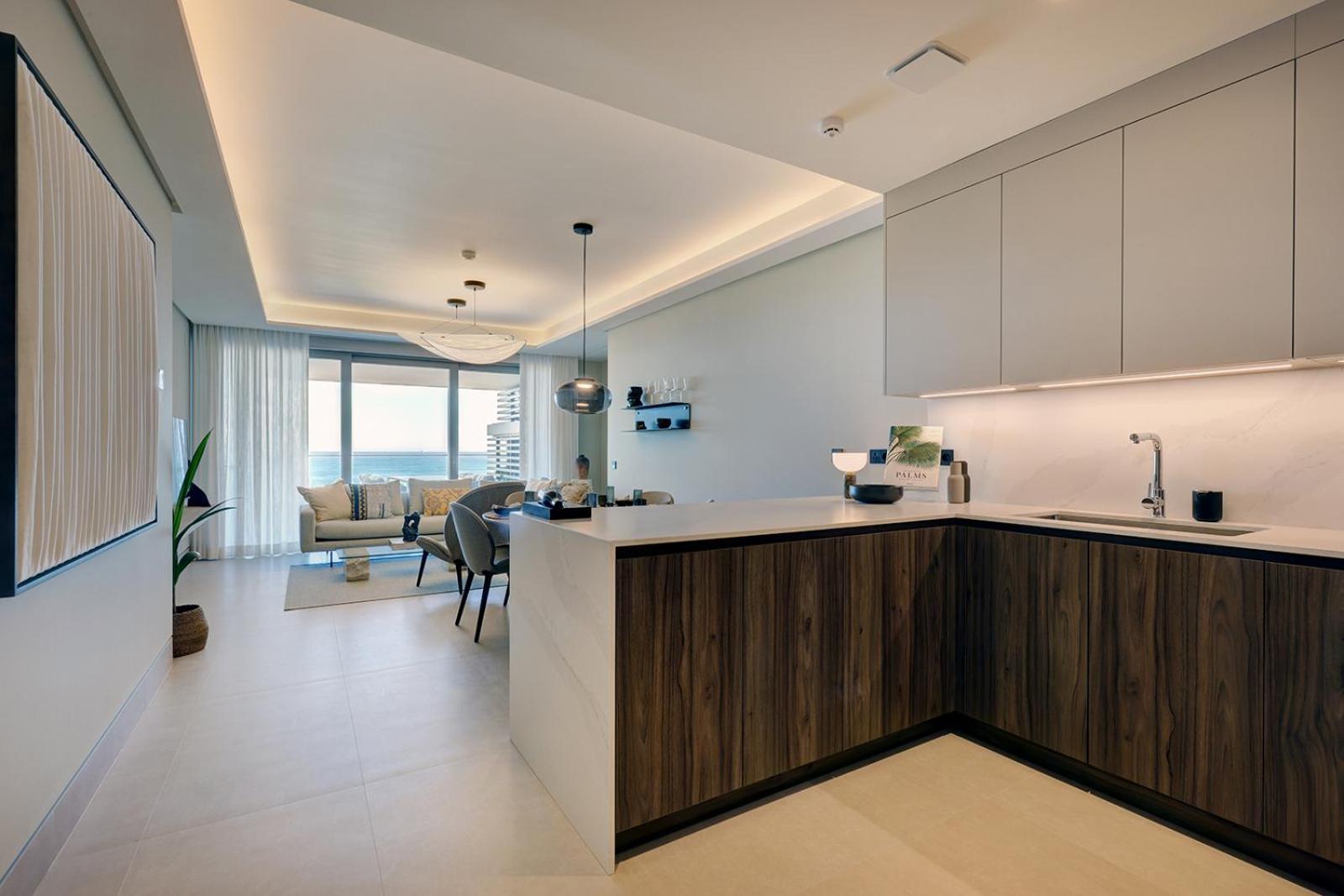 Luxury Front 2 Bed In Towers Apartment Malaga