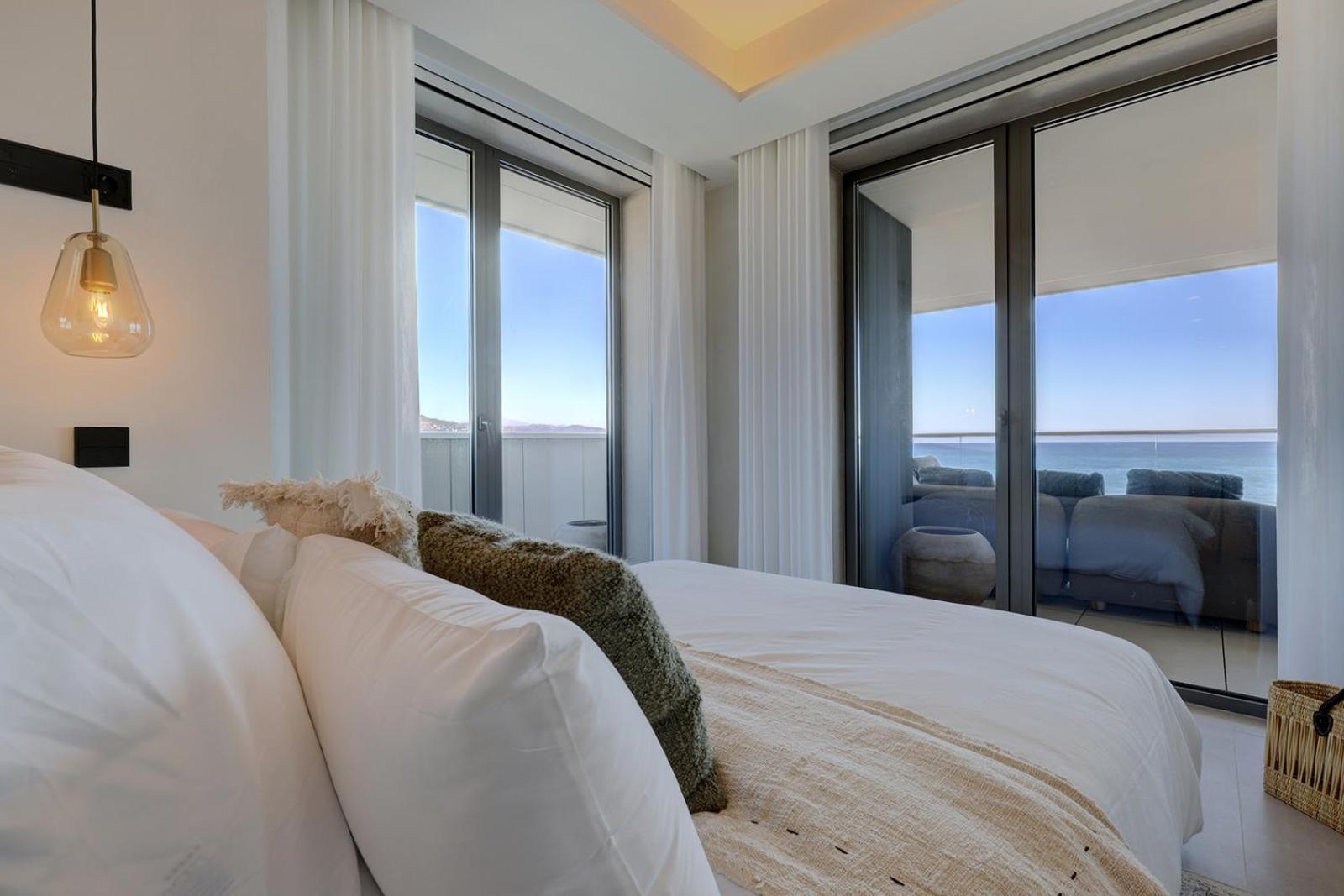 Luxury Front 2 Bed In Towers * Malaga