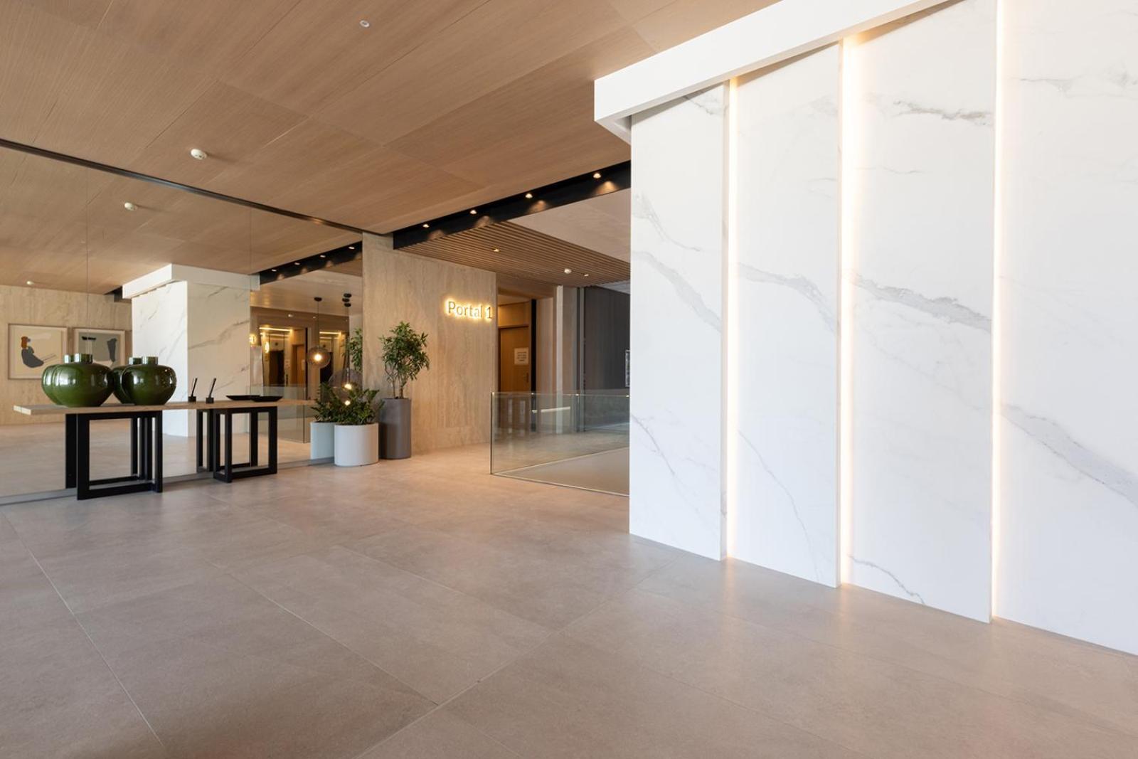 Apartment Luxury Front 2 Bed In Towers *