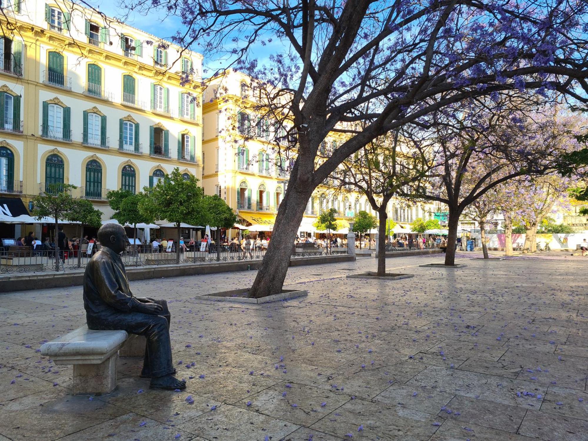 Homestay Private In Historic Building On The Square