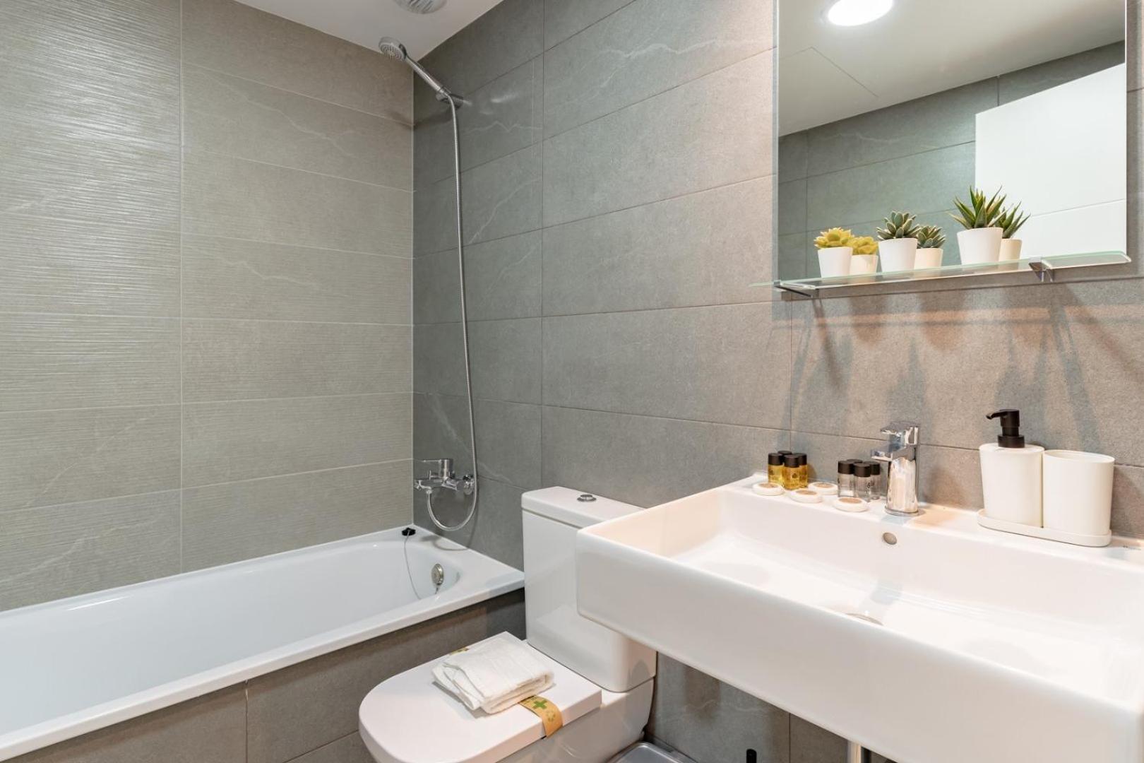Guestready - Sunny Seaside Escape In Malaga
