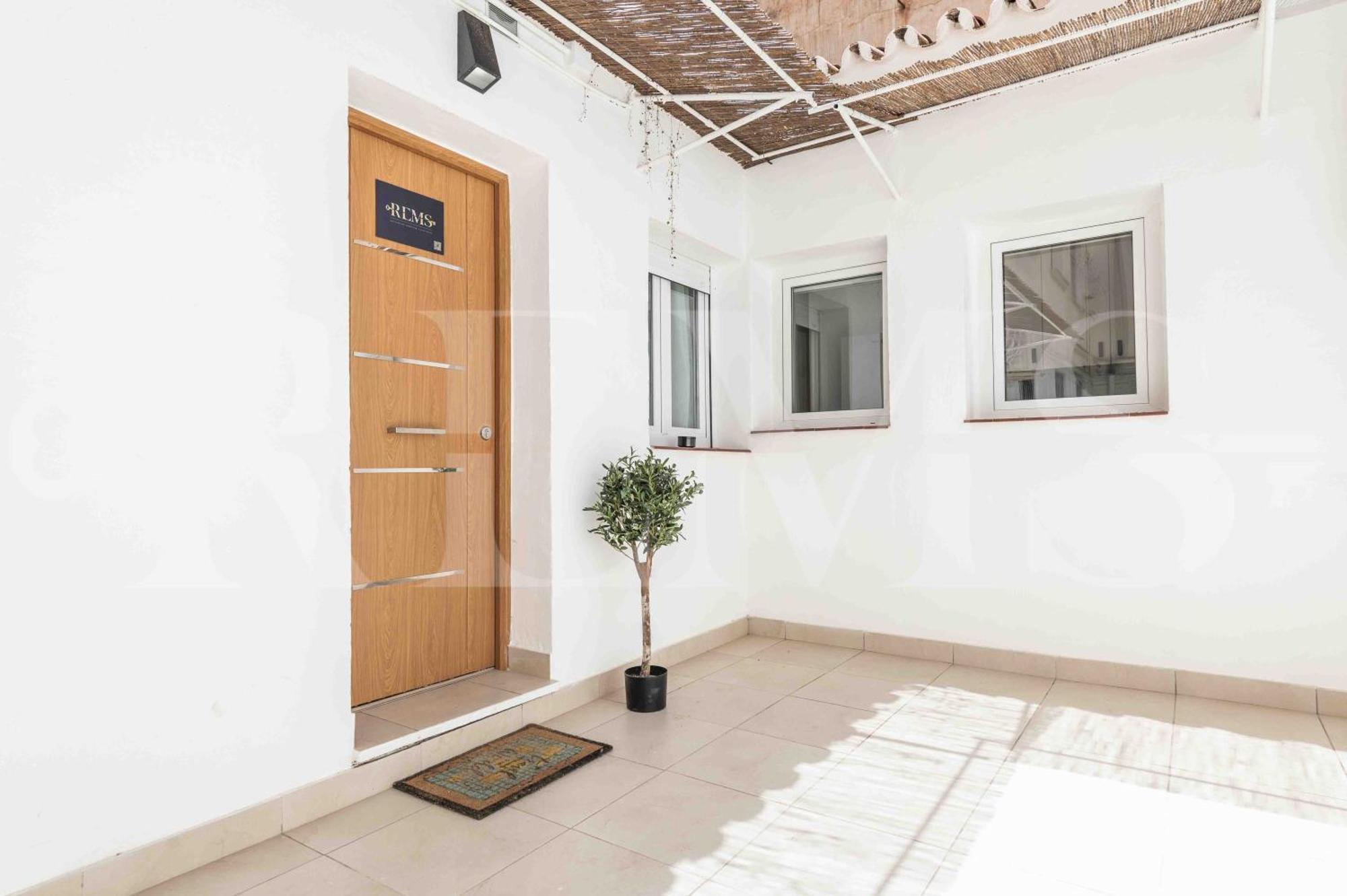 Apartment Peaceful Retreat Near The Historic Center By Rems